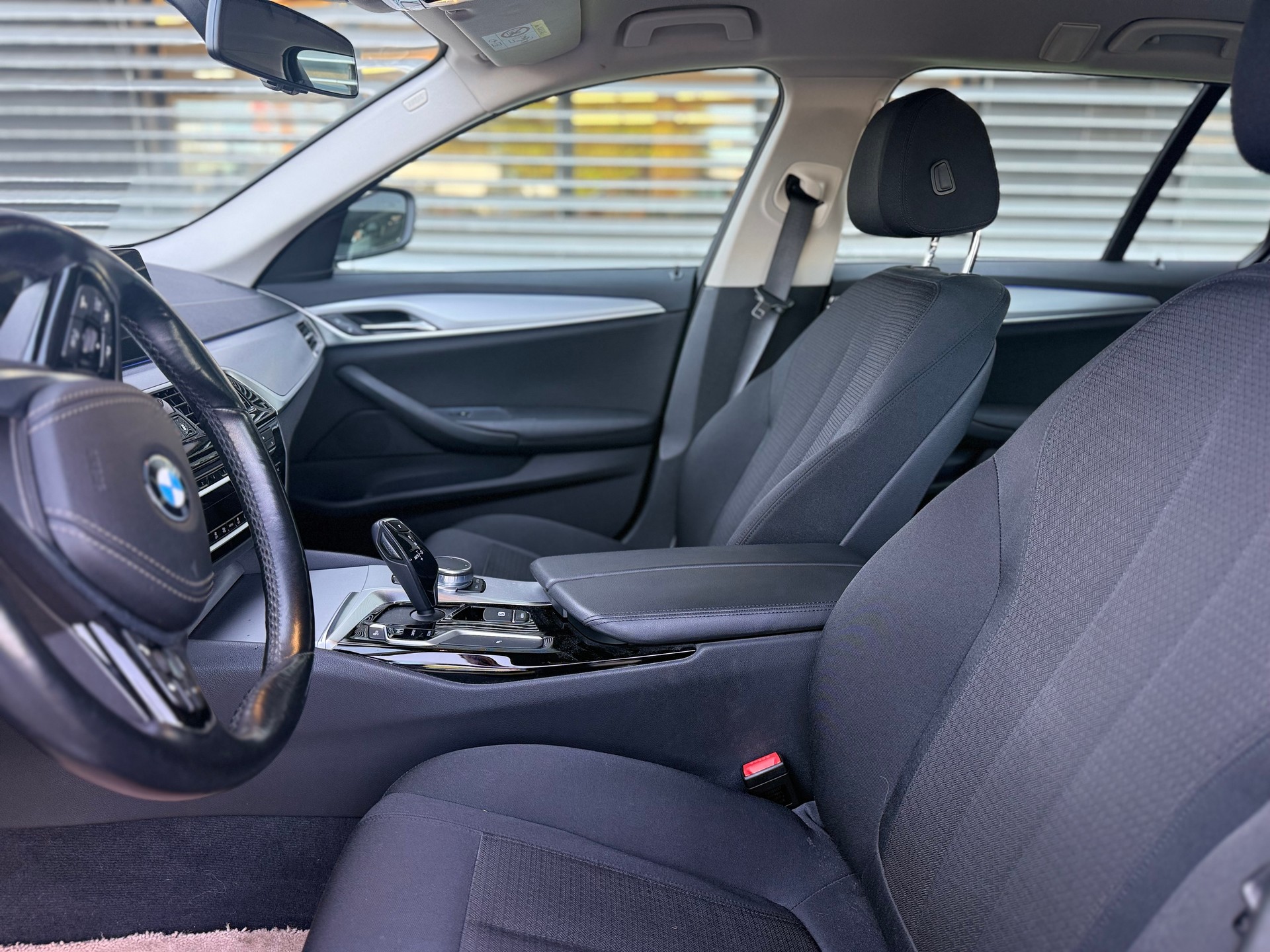 BMW 530d xDrive Touring Sport Line Steptronic-image-7