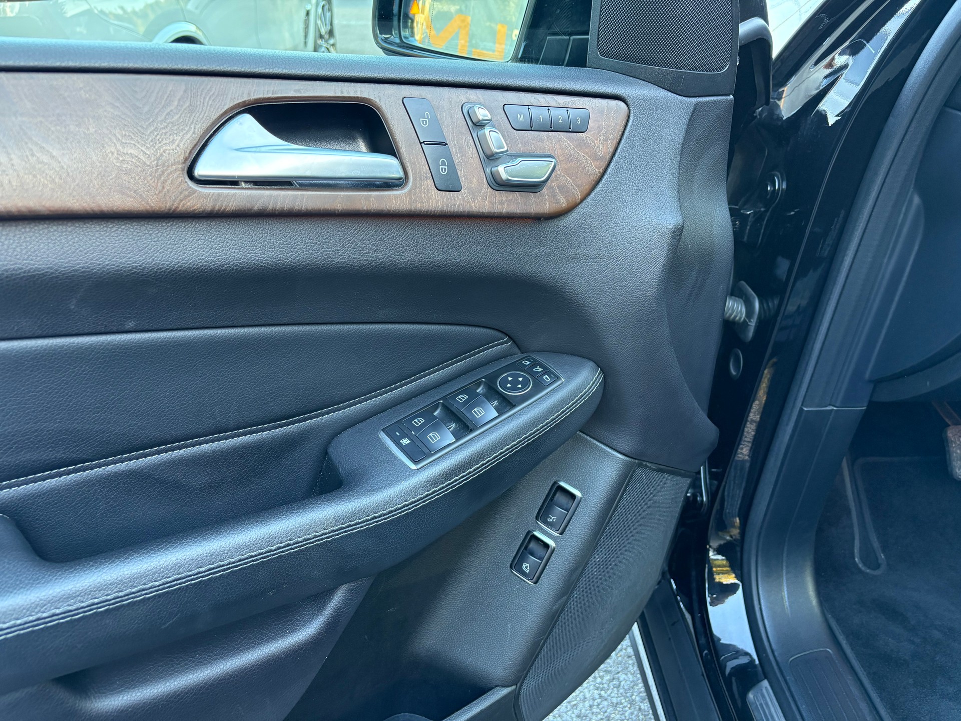 MERCEDES-BENZ GLE 350 d Executive 4Matic 9G-Tronic-image-13