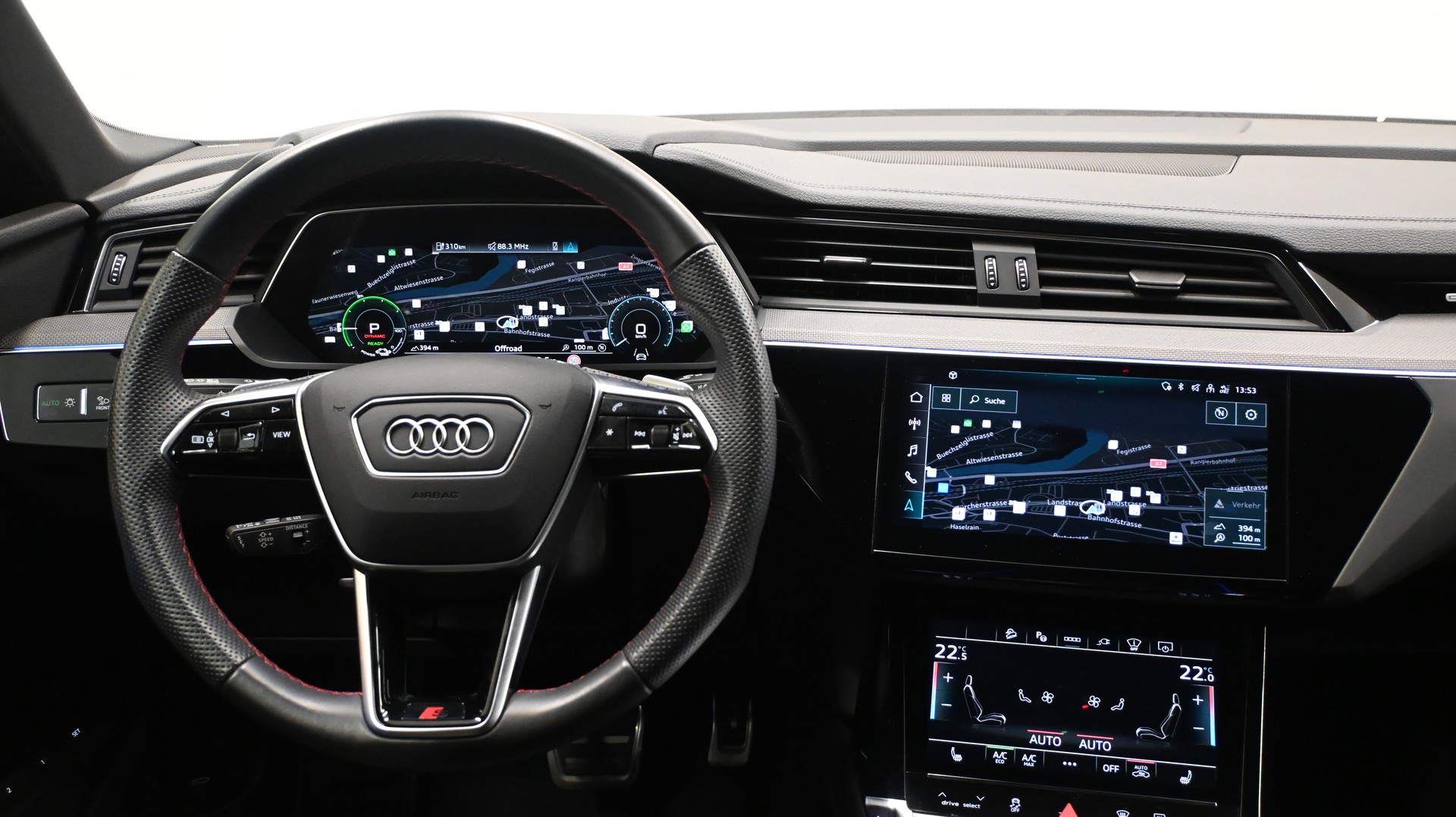 AUDI Q8 55 e-tron Black Edition quattro-image-4