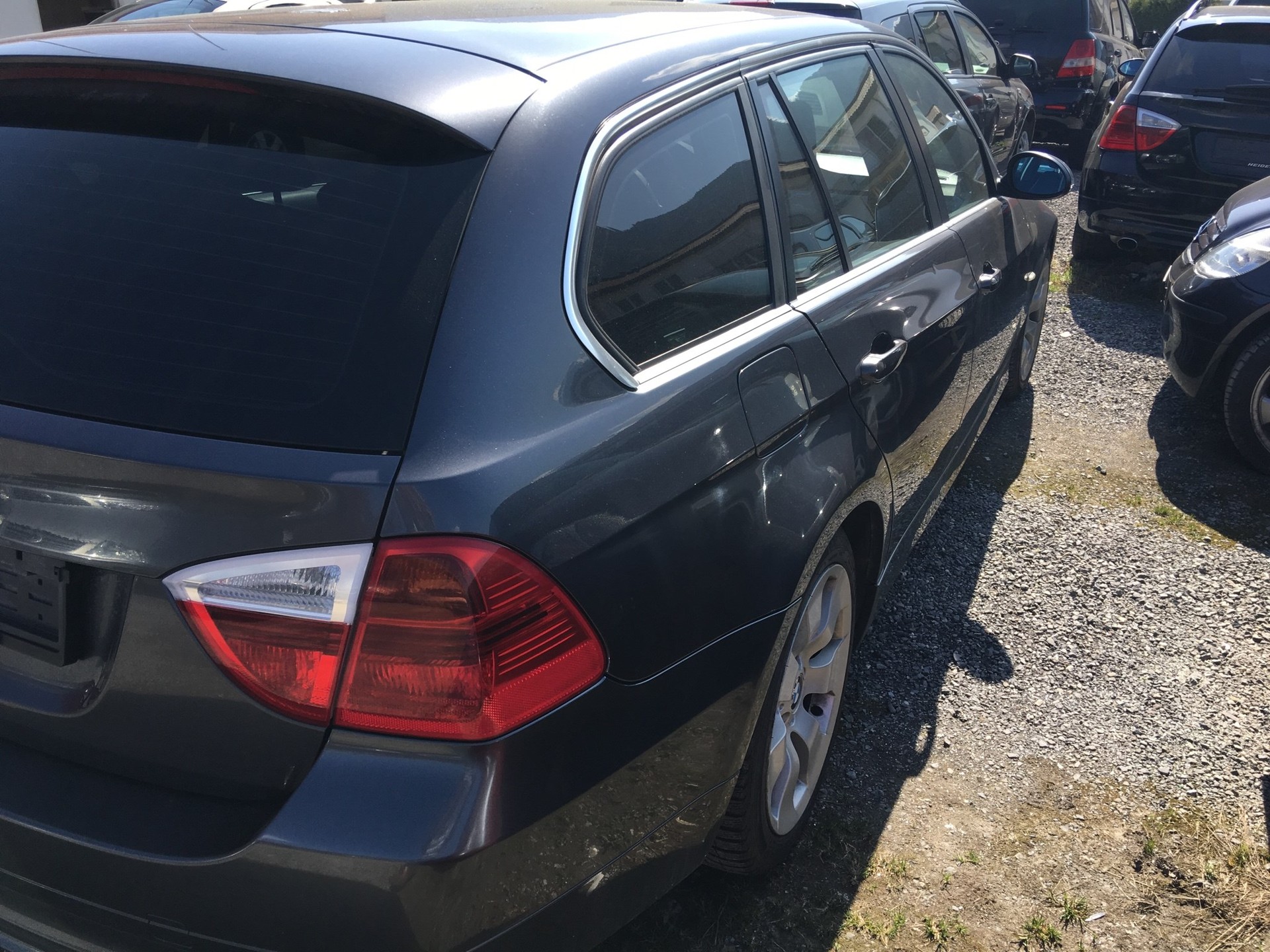 BMW 330xi Touring Steptronic-image-5