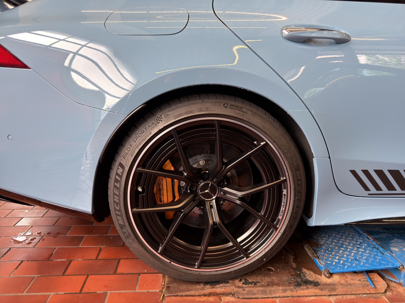 MERCEDES-BENZ AMG GT 4 63 S E Perf. 4M+-image-24