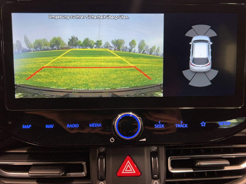 HYUNDAI i30 1.5 T-GDi Amplia-image-5