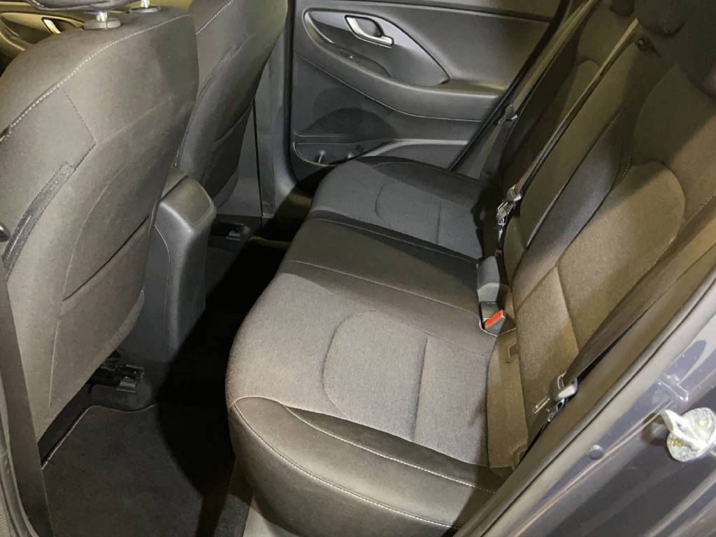 HYUNDAI i30 1.5 T-GDi Amplia-image-9