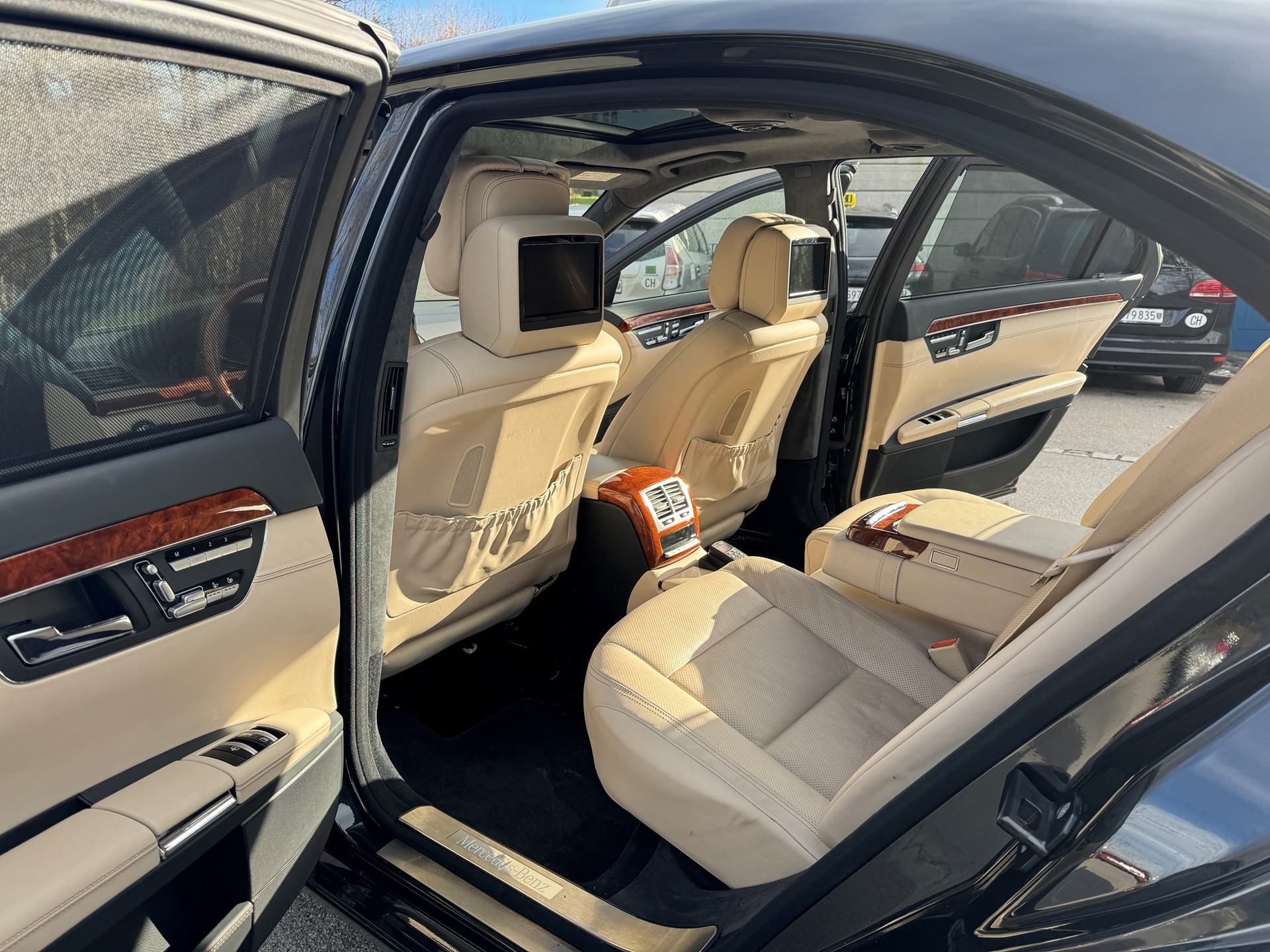 MERCEDES-BENZ S 500 L BlueEfficiency SS 4Matic 7G-Tronic-image-3