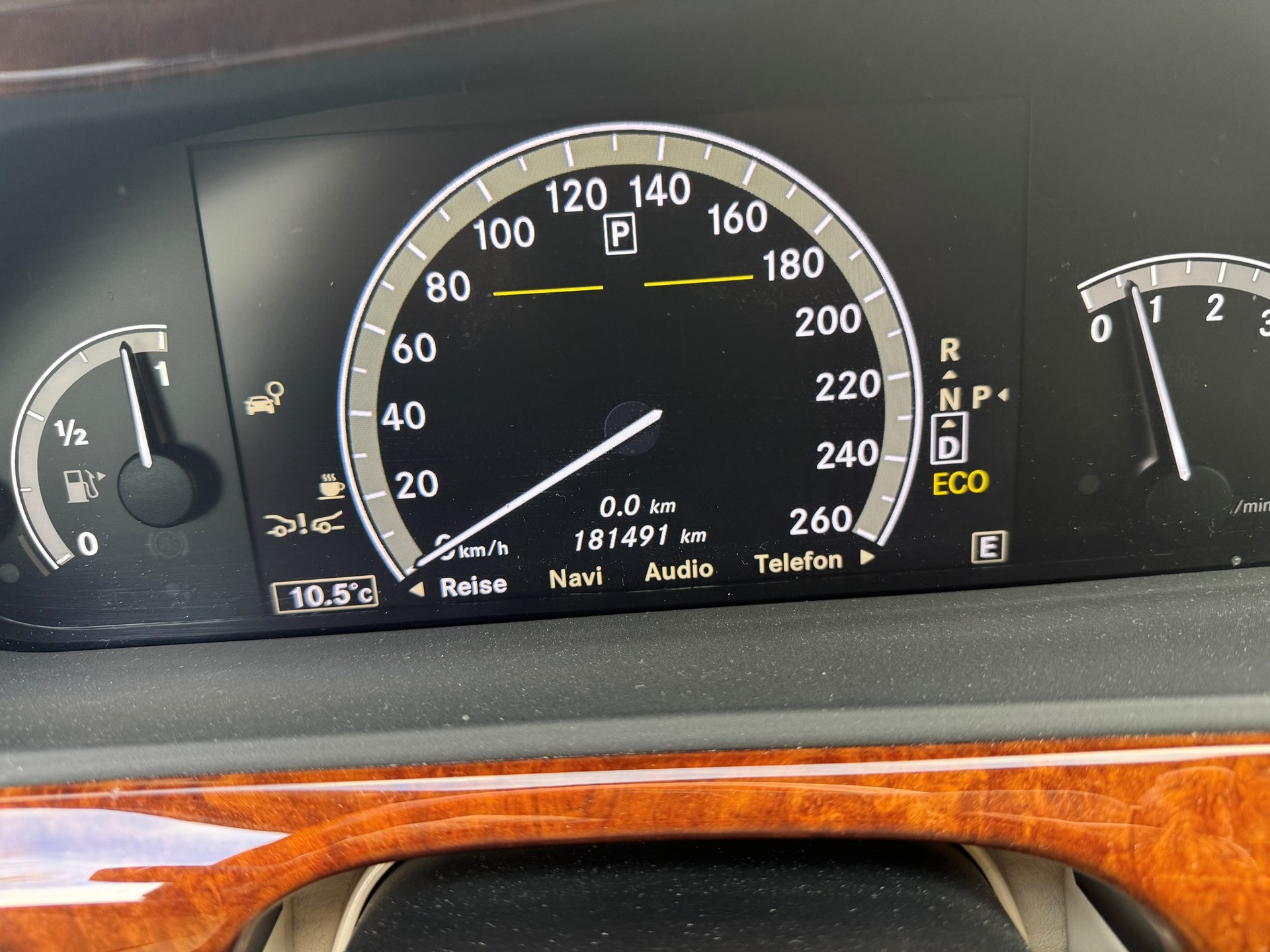 MERCEDES-BENZ S 500 L BlueEfficiency SS 4Matic 7G-Tronic-image-5