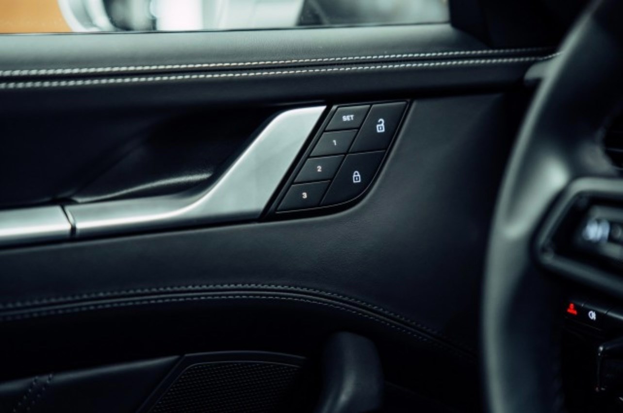 PORSCHE 911 Turbo PDK-image-8