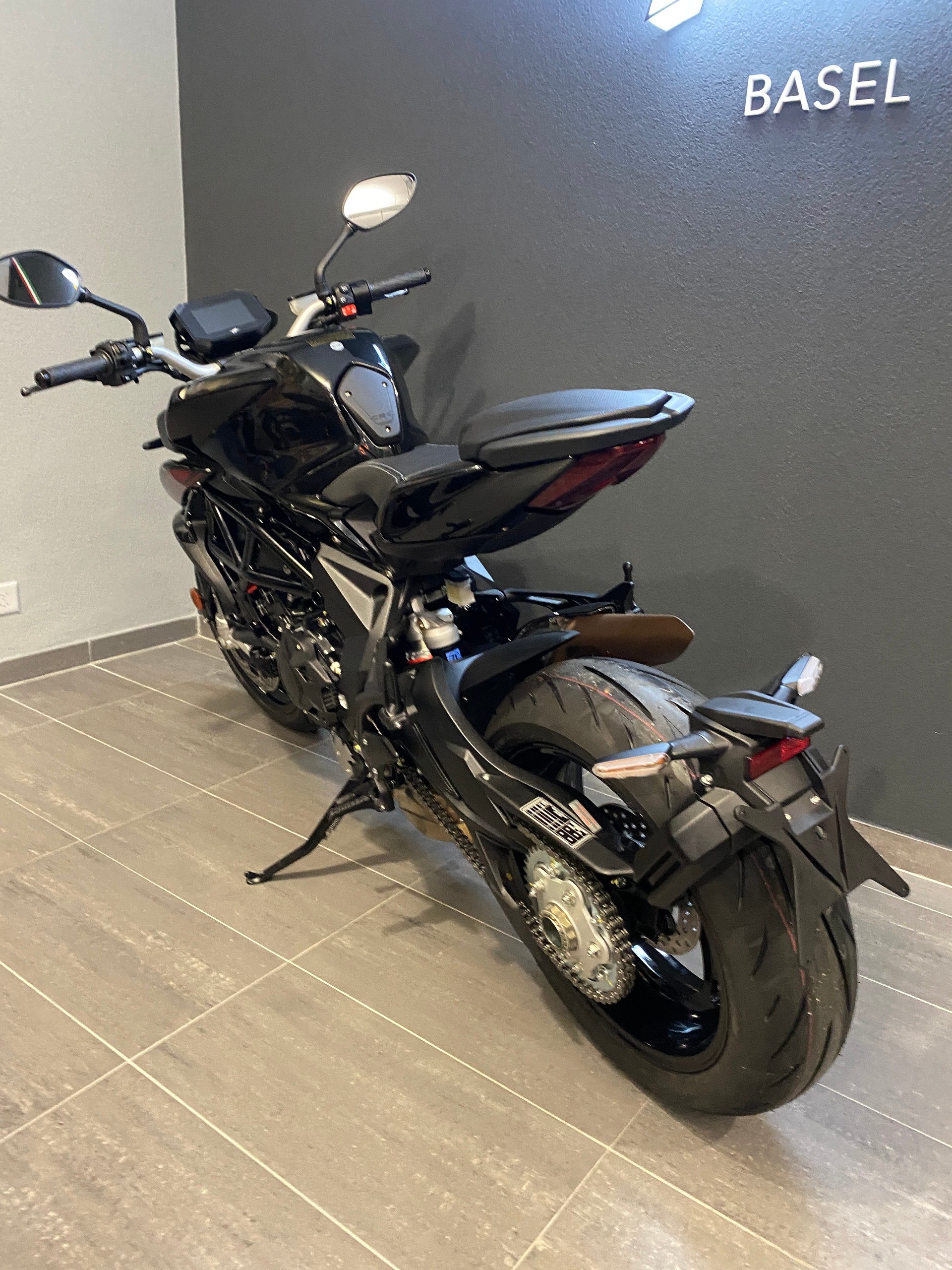 MV AGUSTA B3 Brutale 800 R-image-11