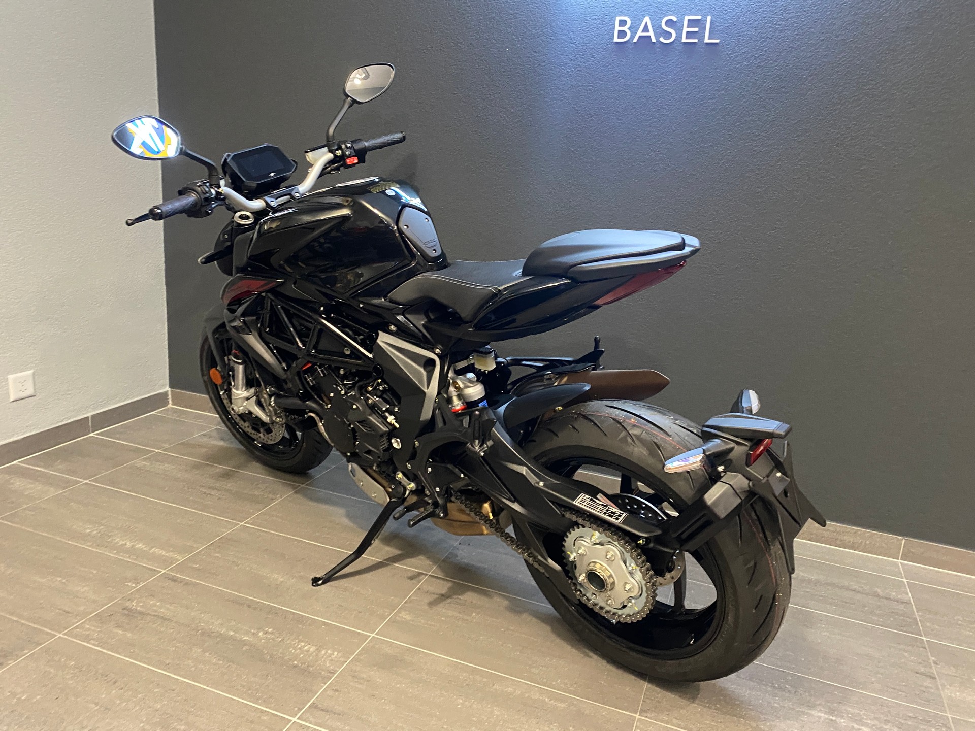 MV AGUSTA B3 Brutale 800 R-image-10