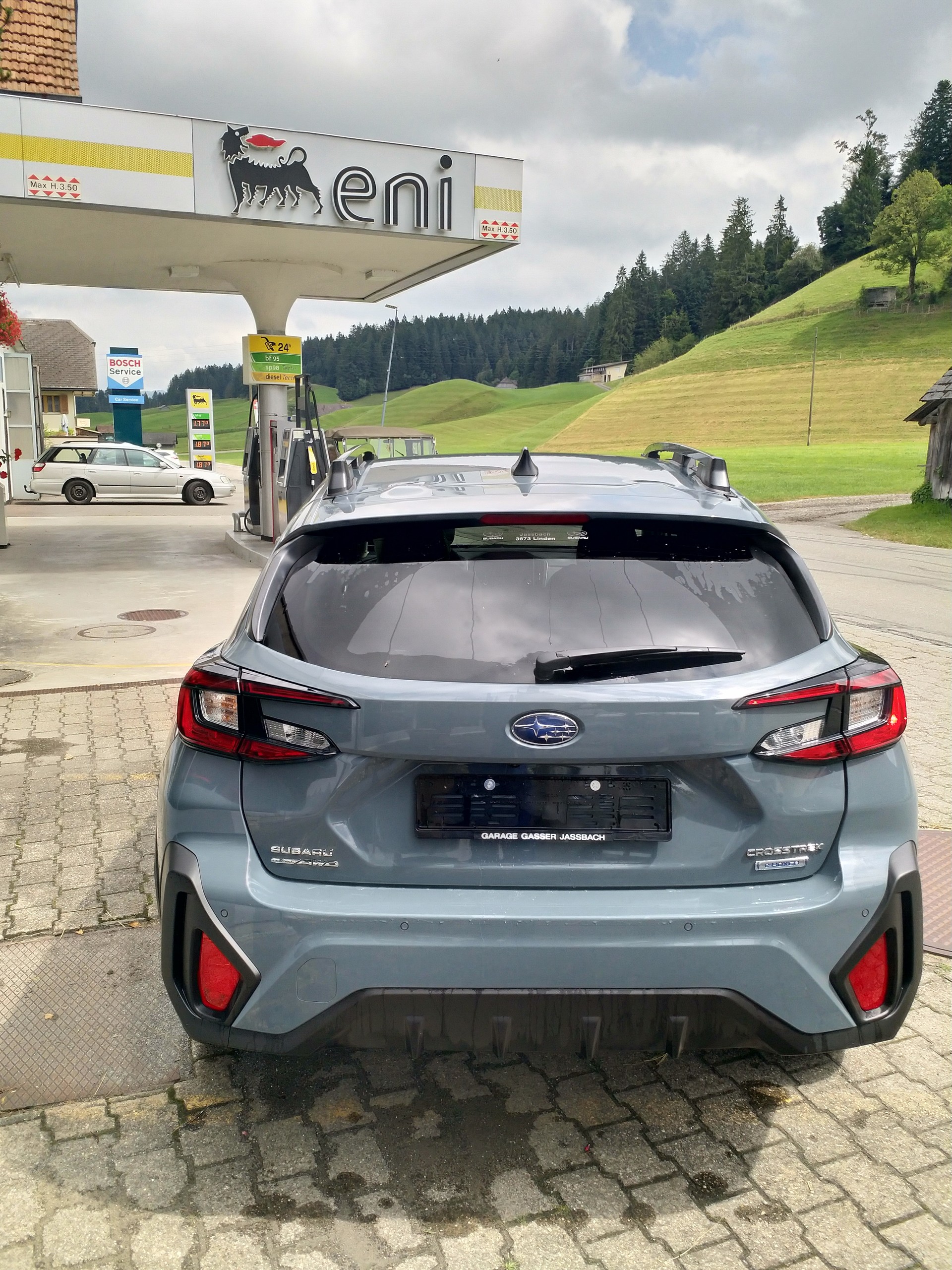 SUBARU Crosstrek 2.0 e-Boxer Swiss Plus AWD Lineartronic-image-2