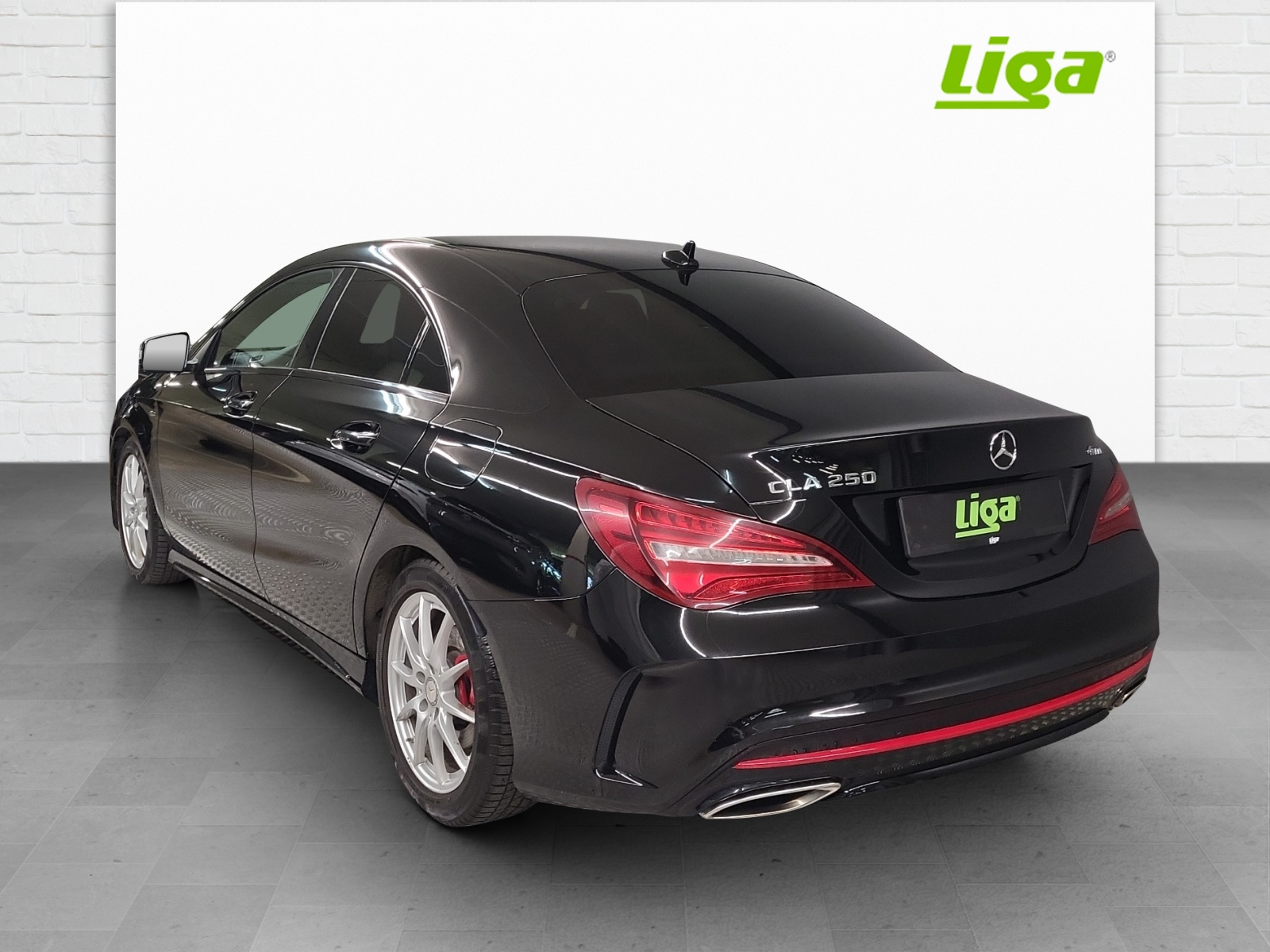 MERCEDES-BENZ CLA 250 Sport 4Matic-image-3