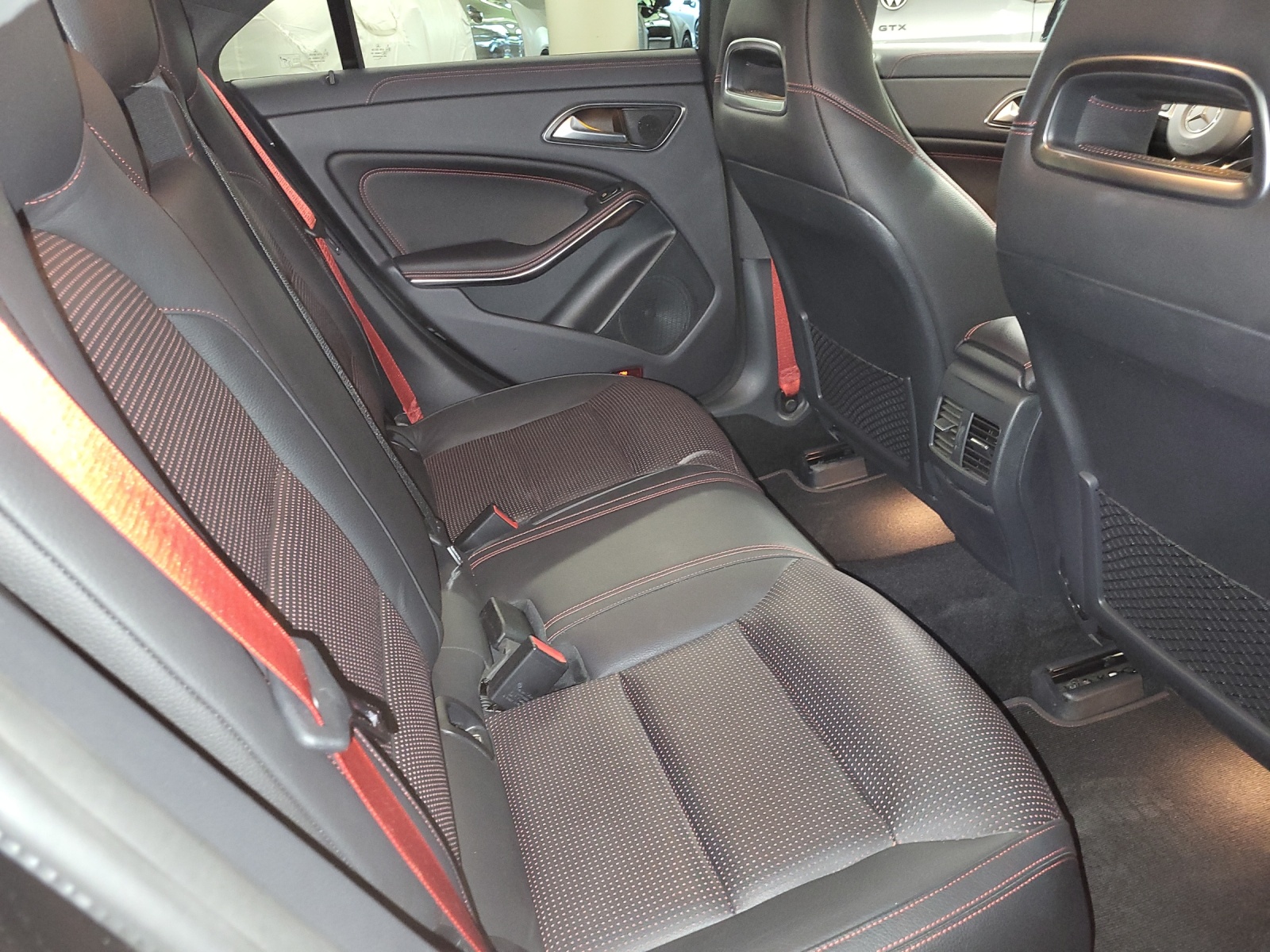 MERCEDES-BENZ CLA 250 Sport 4Matic-image-9