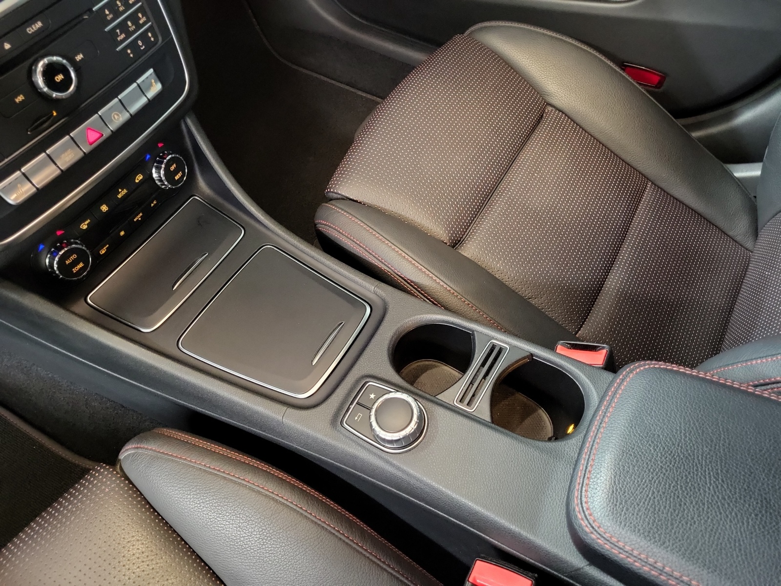 MERCEDES-BENZ CLA 250 Sport 4Matic-image-15