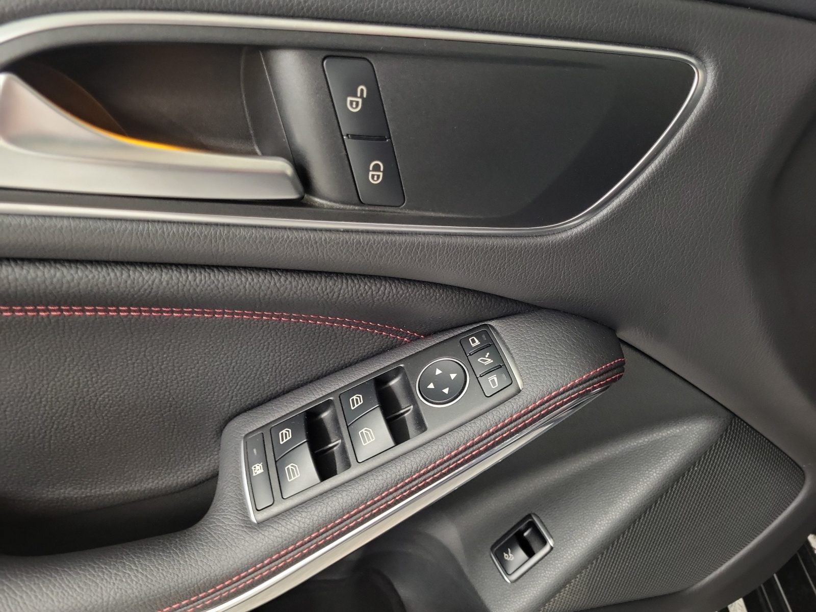 MERCEDES-BENZ CLA 250 Sport 4Matic-image-11