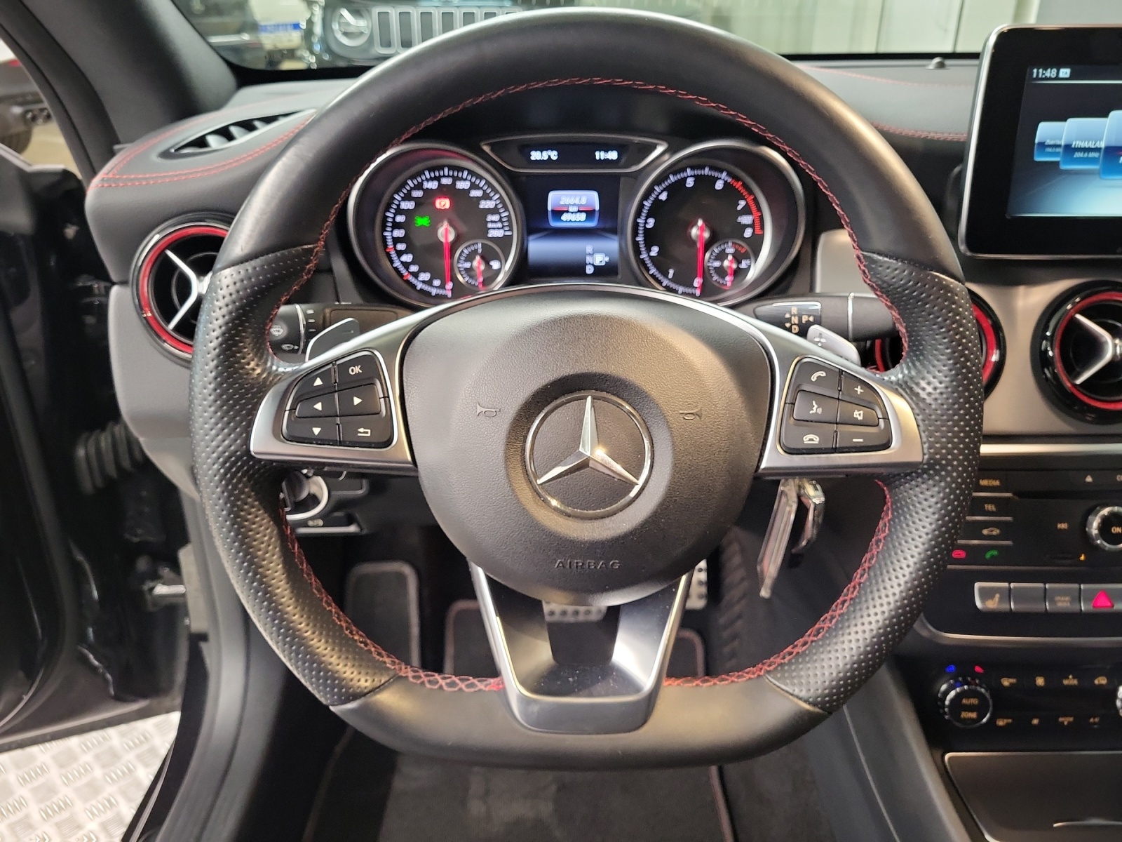 MERCEDES-BENZ CLA 250 Sport 4Matic-image-14