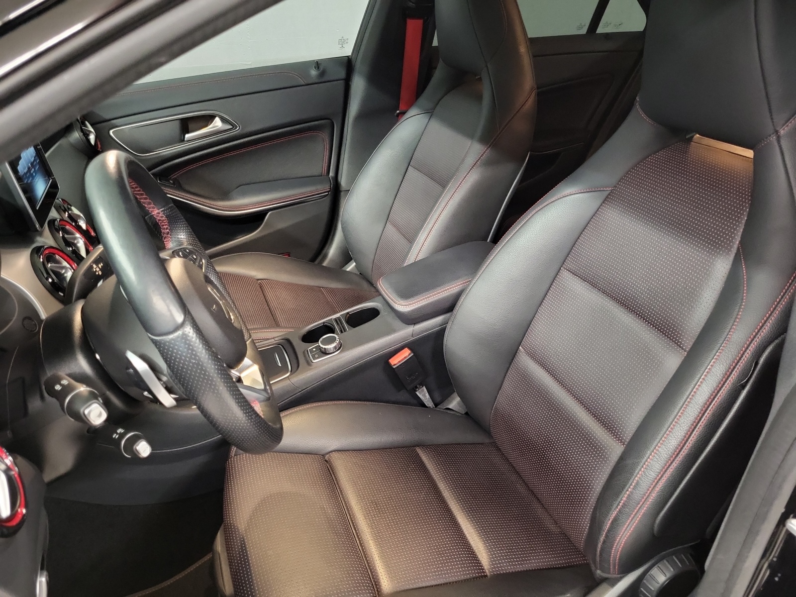 MERCEDES-BENZ CLA 250 Sport 4Matic-image-13