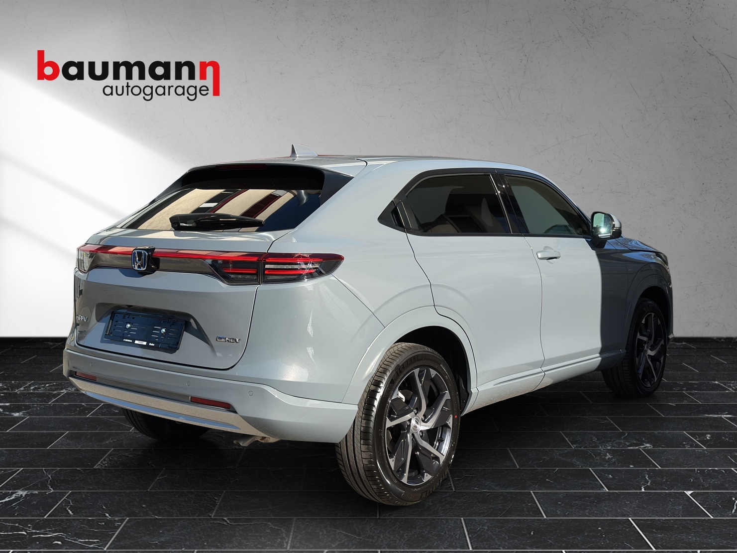 HONDA HR-V 1.5i-MMD Advance Plus CVT-image-2