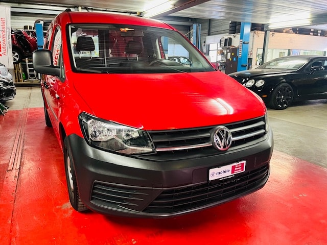 VW Caddy Maxi 2.0TDI BlueMotion Technology-image-3