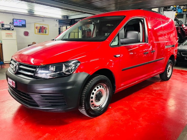 VW Caddy Maxi 2.0TDI BlueMotion Technology-image-1