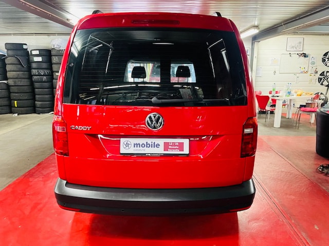 VW Caddy Maxi 2.0TDI BlueMotion Technology-image-4