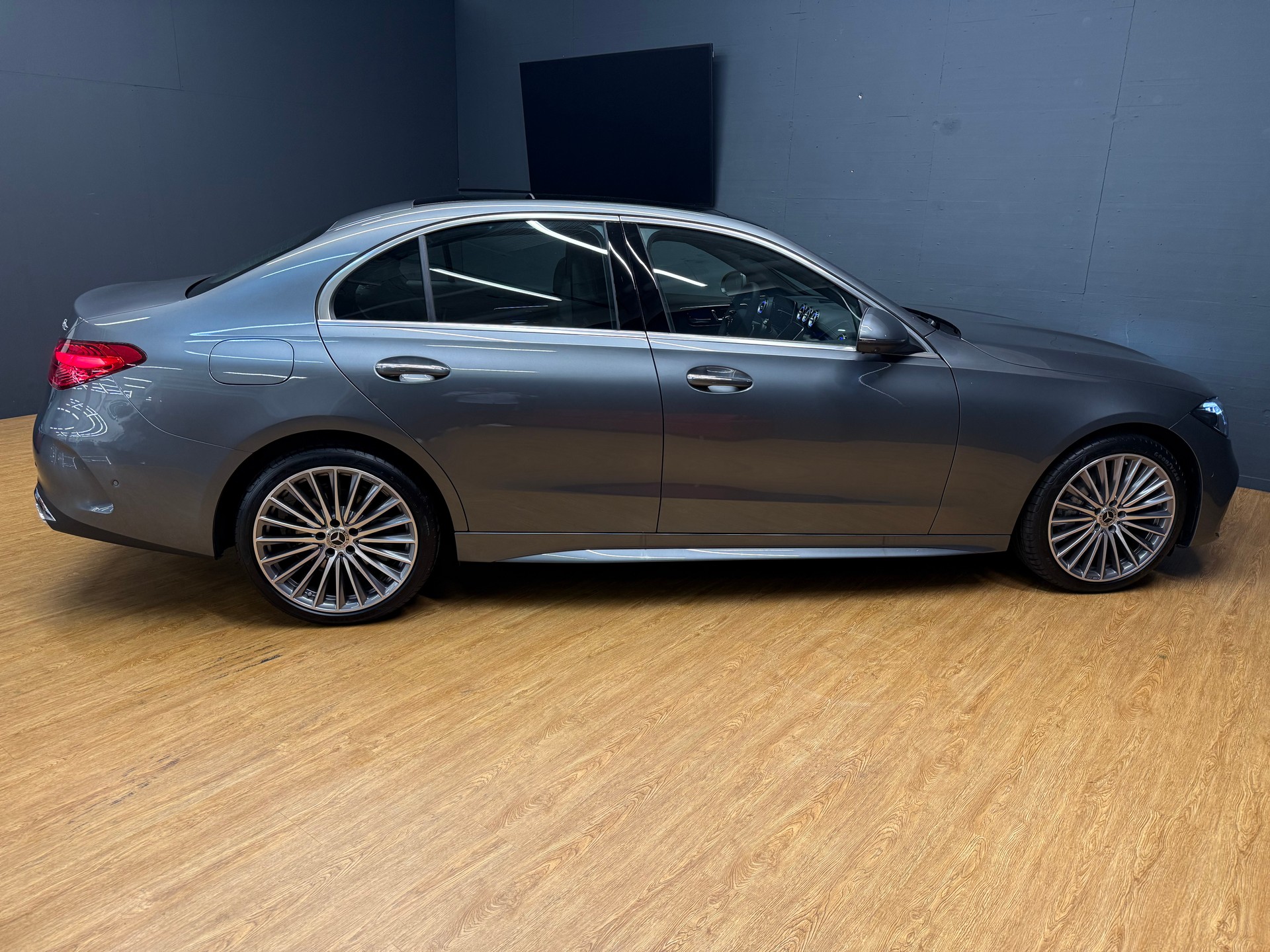 MERCEDES-BENZ C 220 d 4M - SwissStar - AMG / DISTRONIC / 360 Grad Kamera / Leder Nappa / Hinterachslenkung-image-6