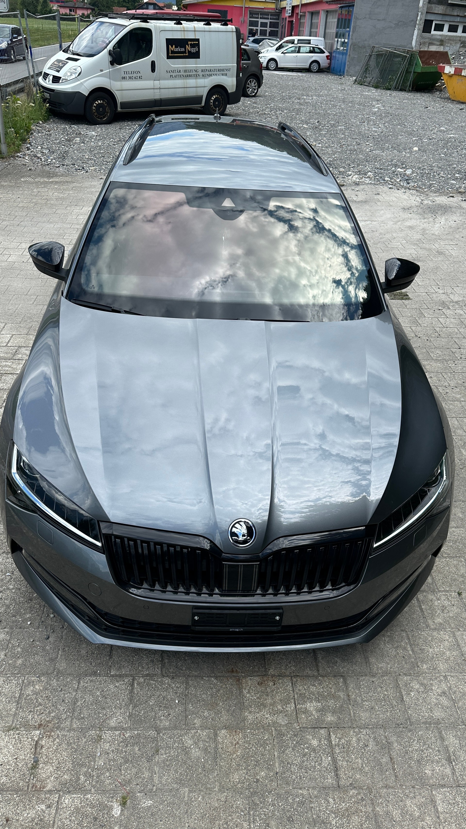 SKODA Superb Combi 2.0 TDi SportLine 4x4 DSG-image-2