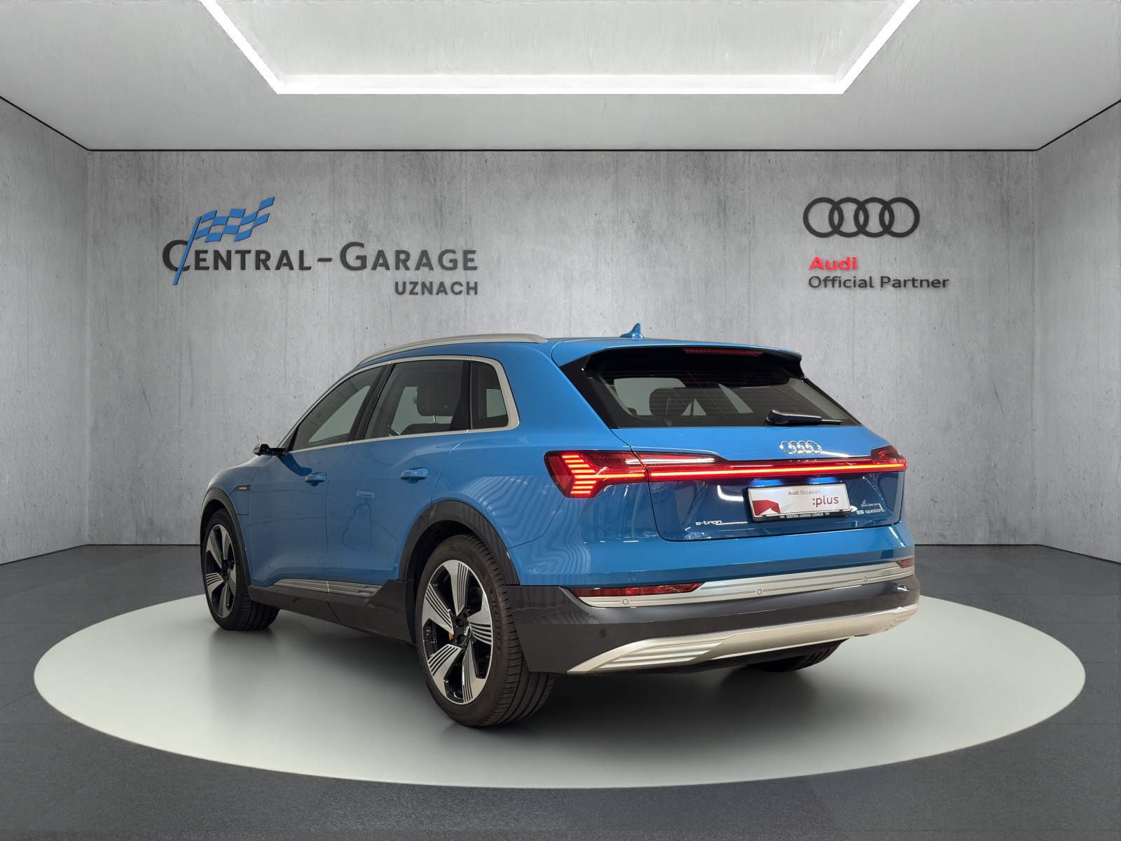 AUDI e-tron 55 Advanced quattro-image-2