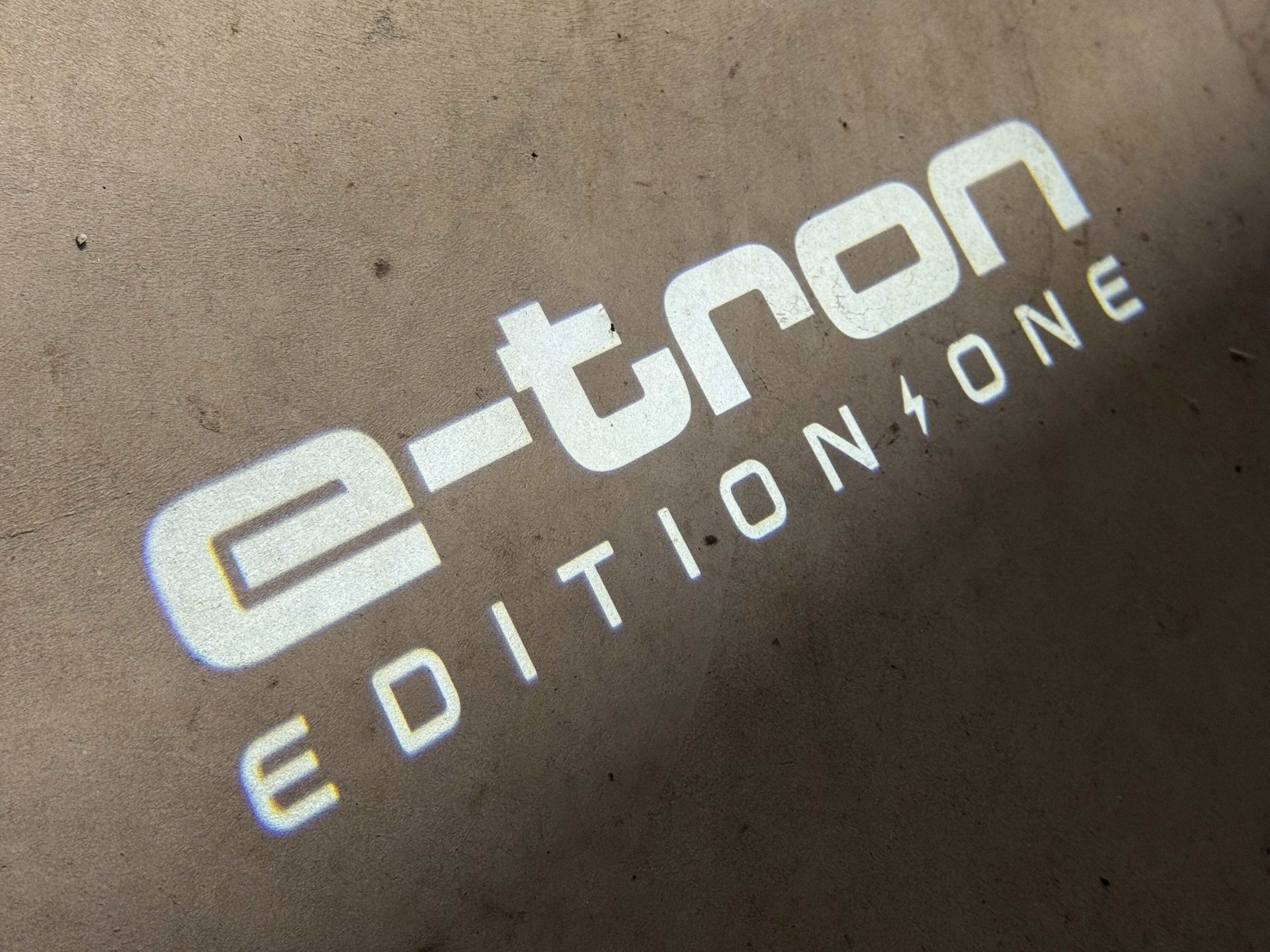 AUDI e-tron 55 Advanced quattro-image-14