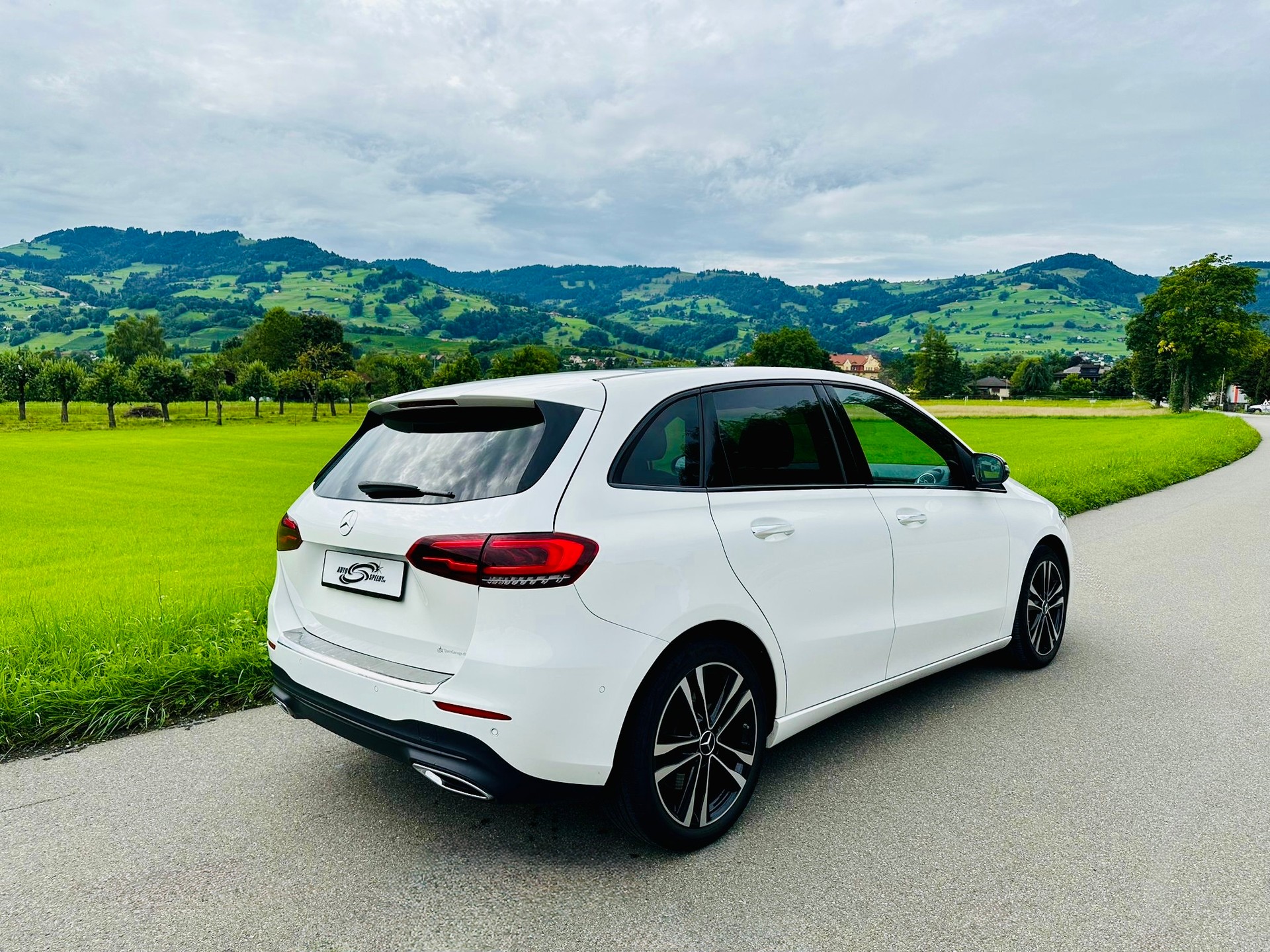 MERCEDES-BENZ B 250 4Matic Progressive-image-7