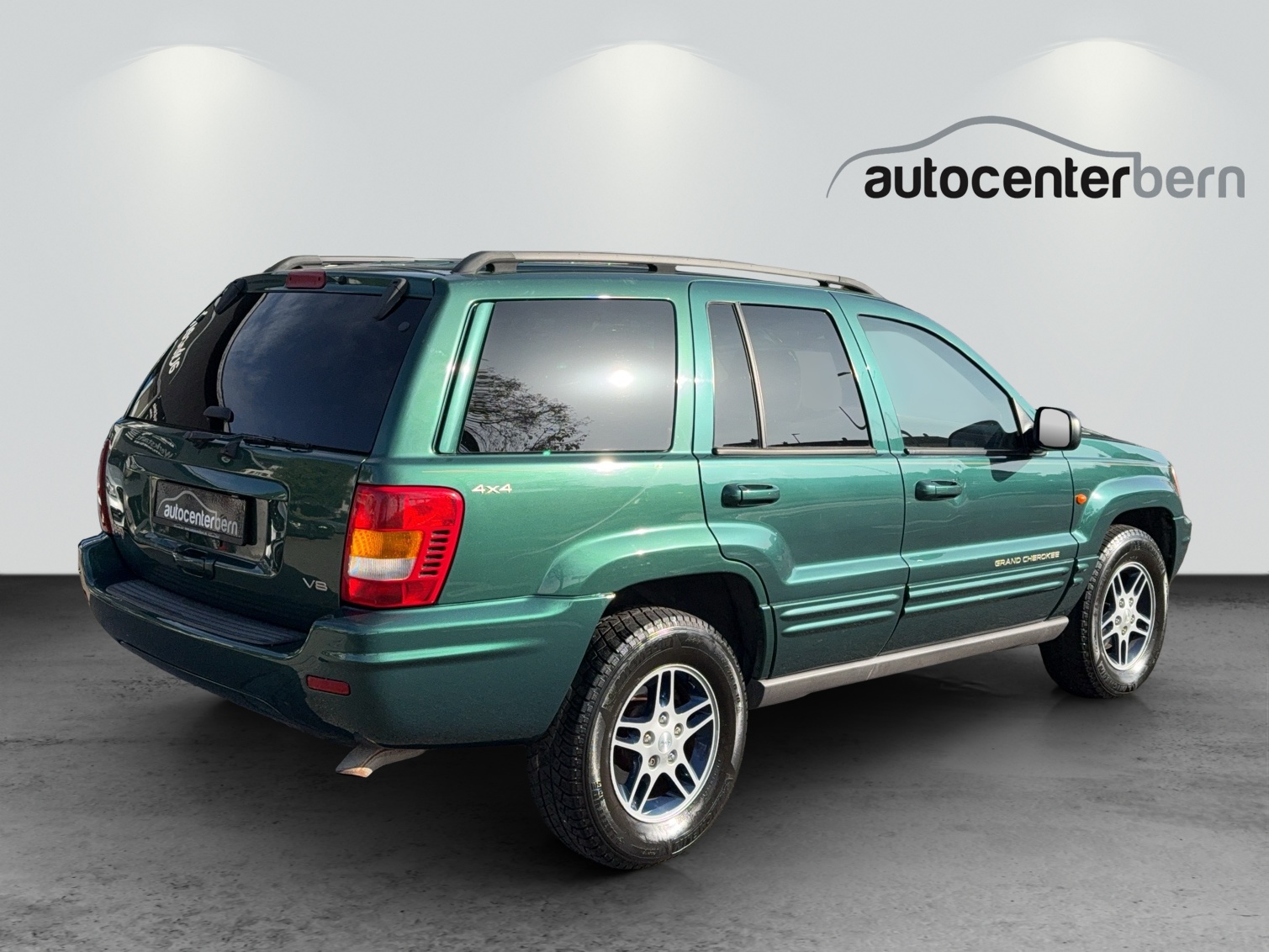 JEEP Grand Cherokee 4.7 Limited Automatic-image-6