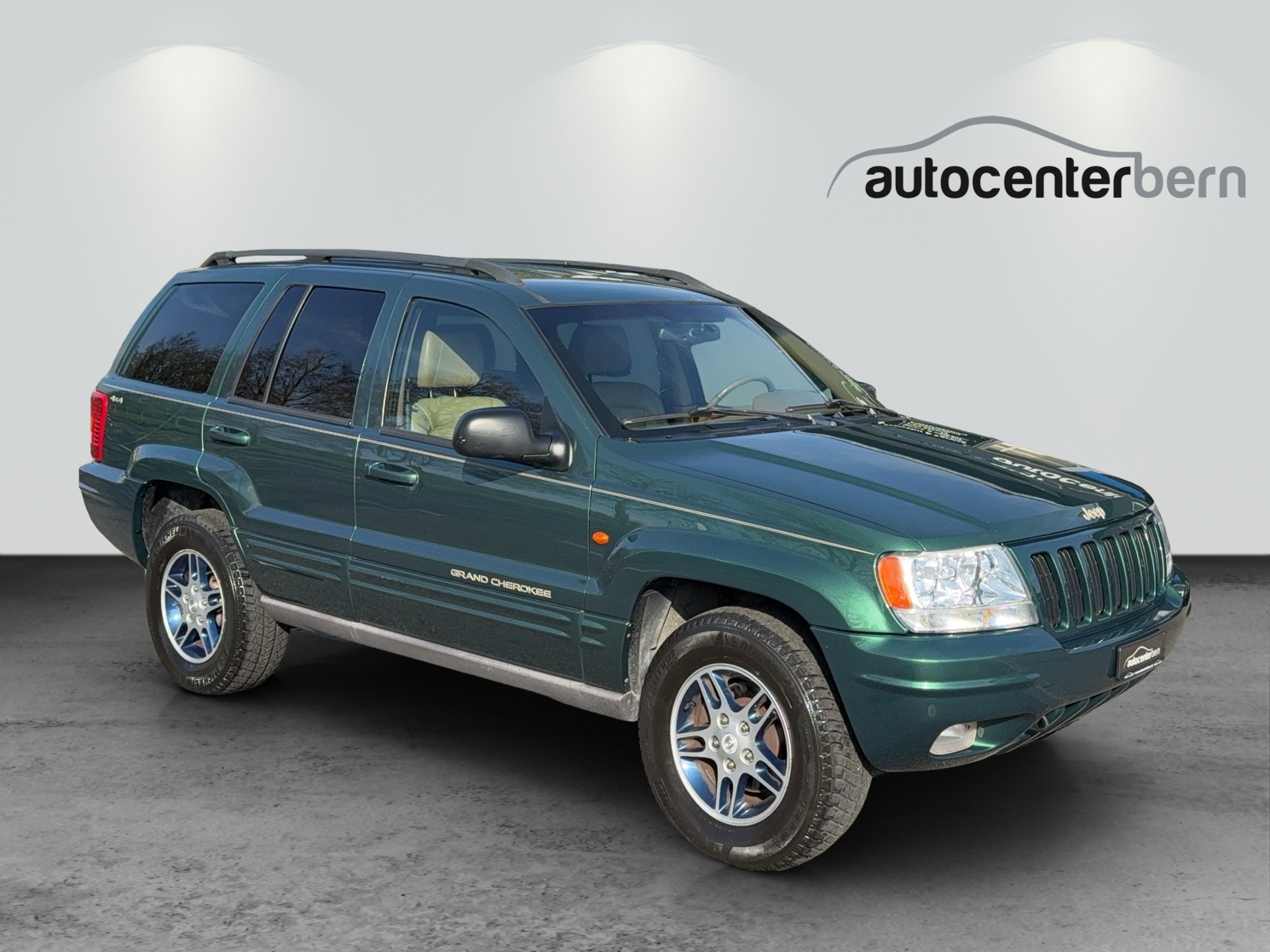 JEEP Grand Cherokee 4.7 Limited Automatic-image-0