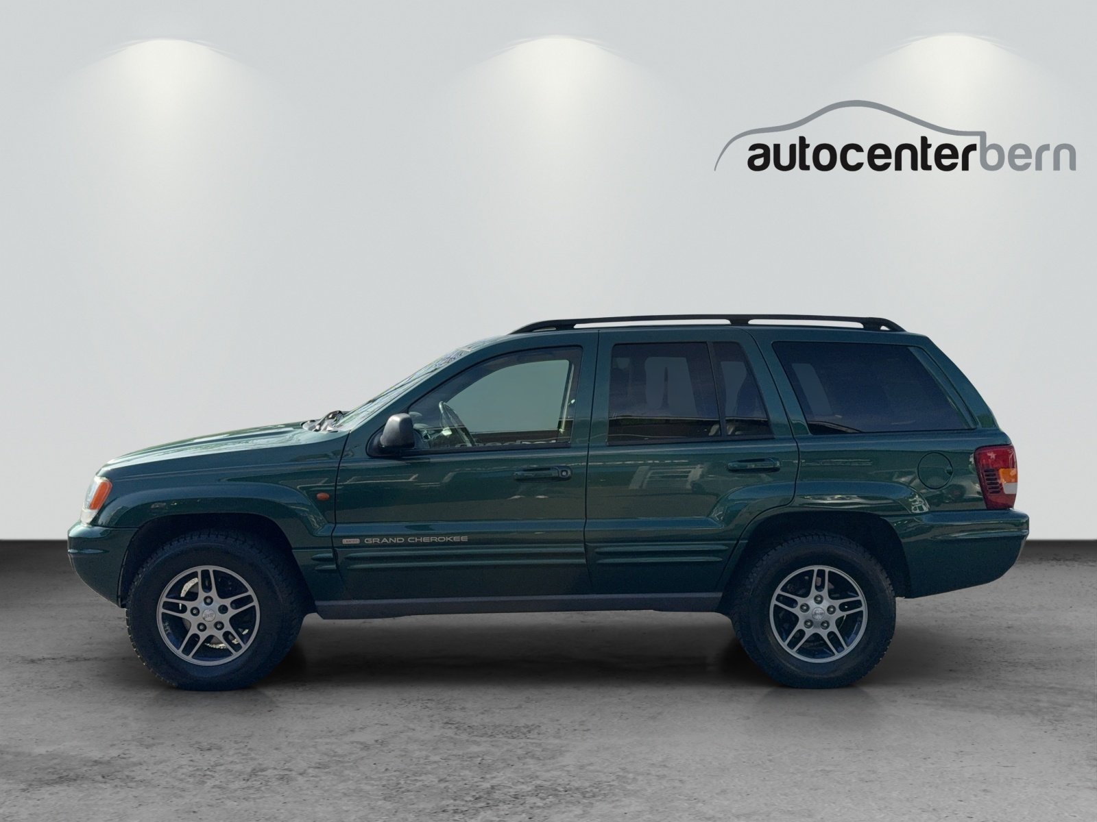 JEEP Grand Cherokee 4.7 Limited Automatic-image-3