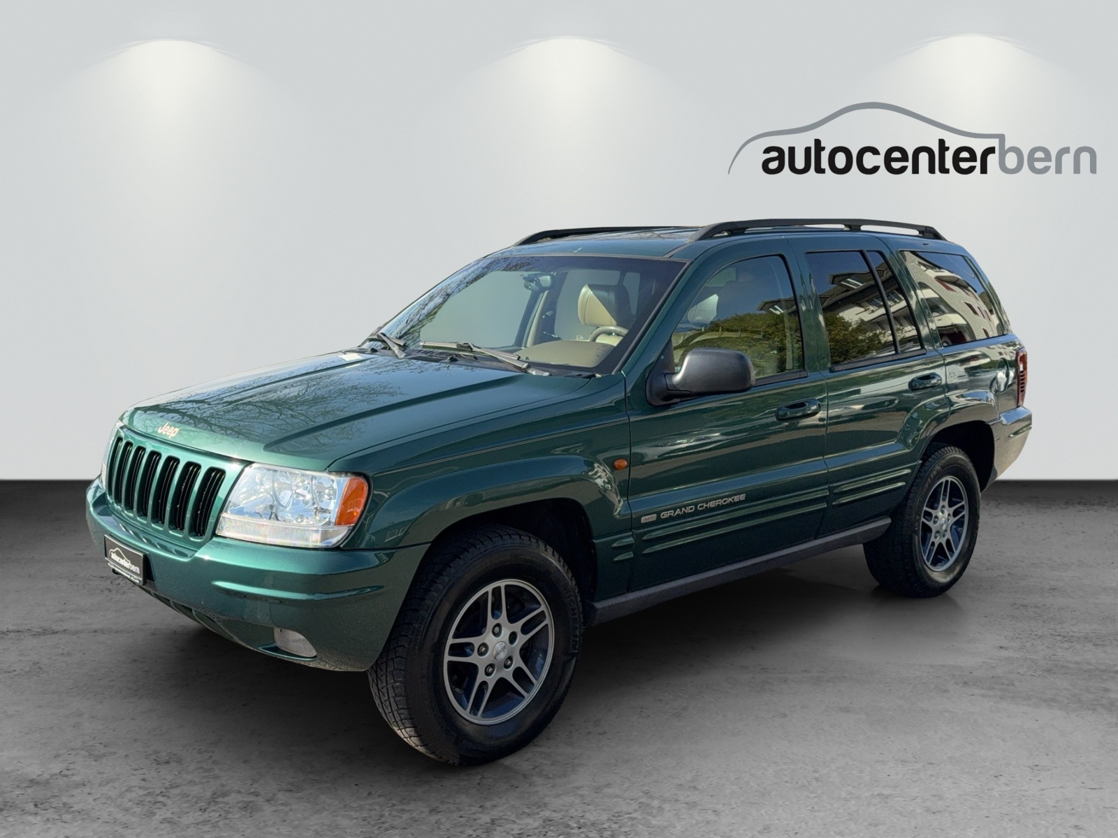 JEEP Grand Cherokee 4.7 Limited Automatic-image-2