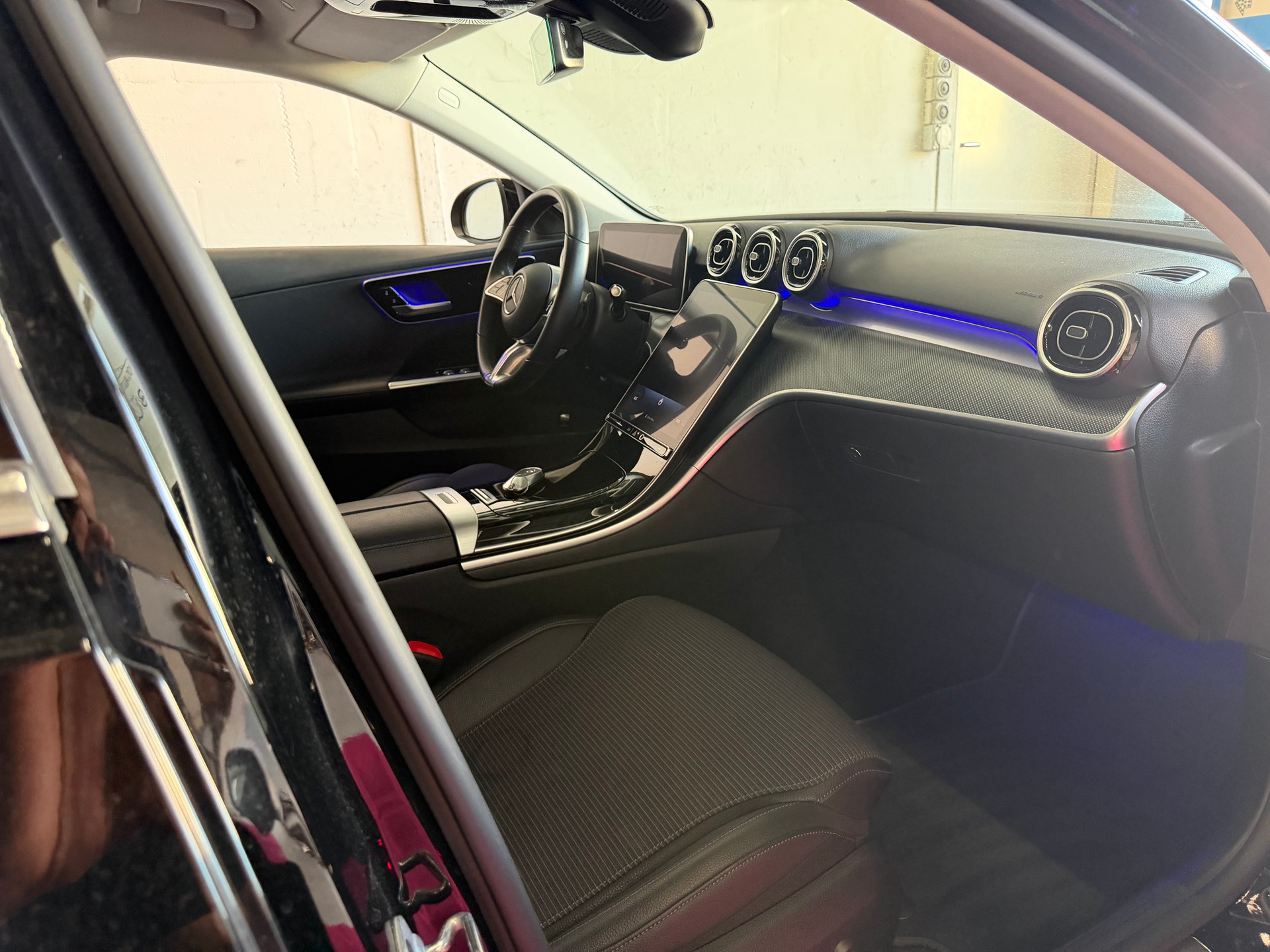 MERCEDES-BENZ C 200 d T-image-8