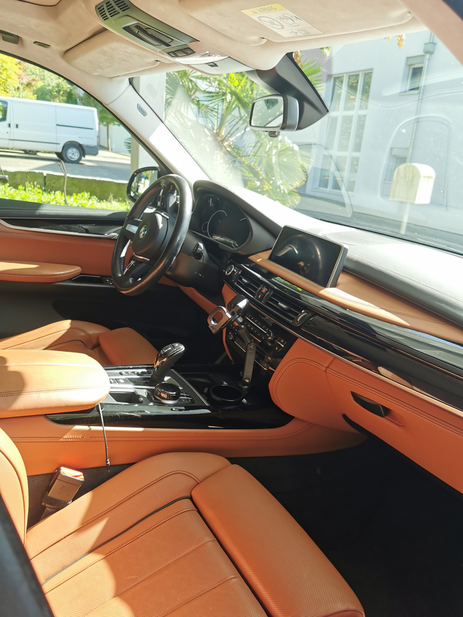 BMW X5 xDrive 50i Pure M Sport Plus Steptronic-image-10