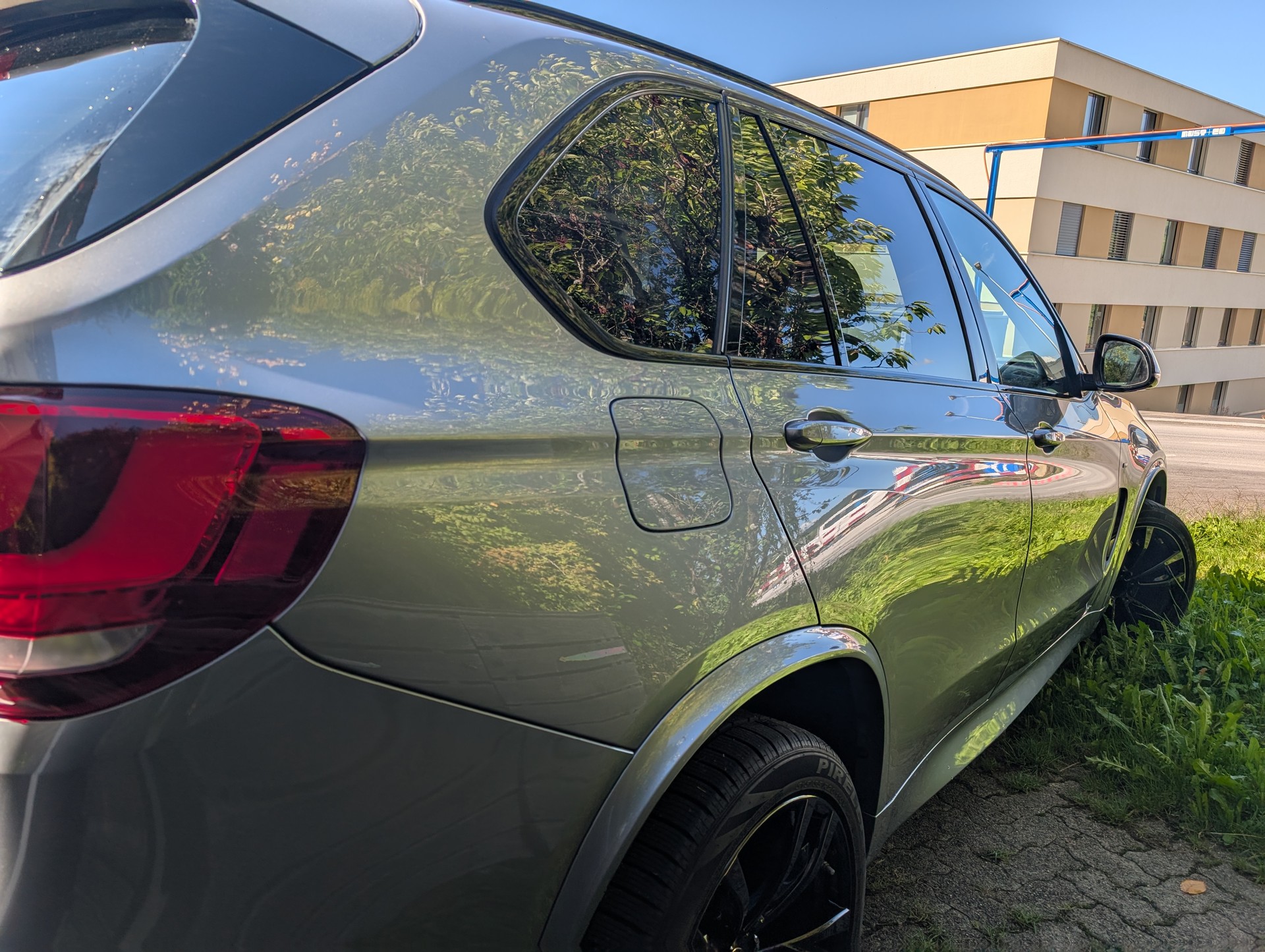 BMW X5 xDrive 50i Pure M Sport Plus Steptronic-image-5