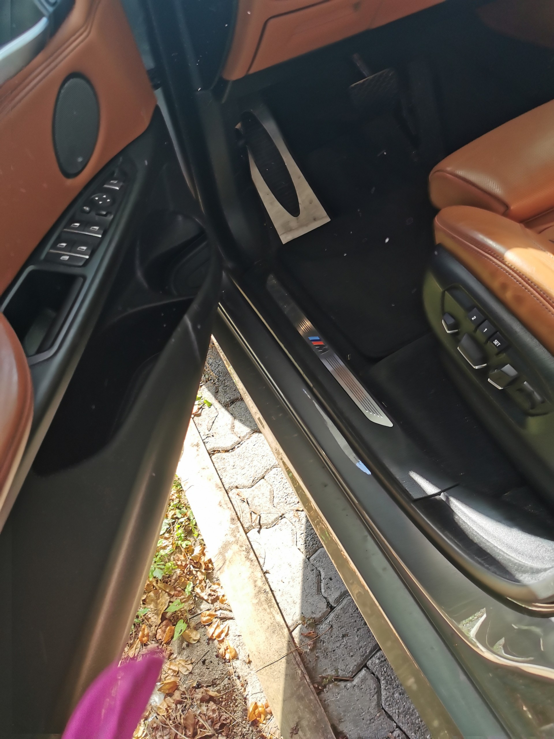 BMW X5 xDrive 50i Pure M Sport Plus Steptronic-image-11