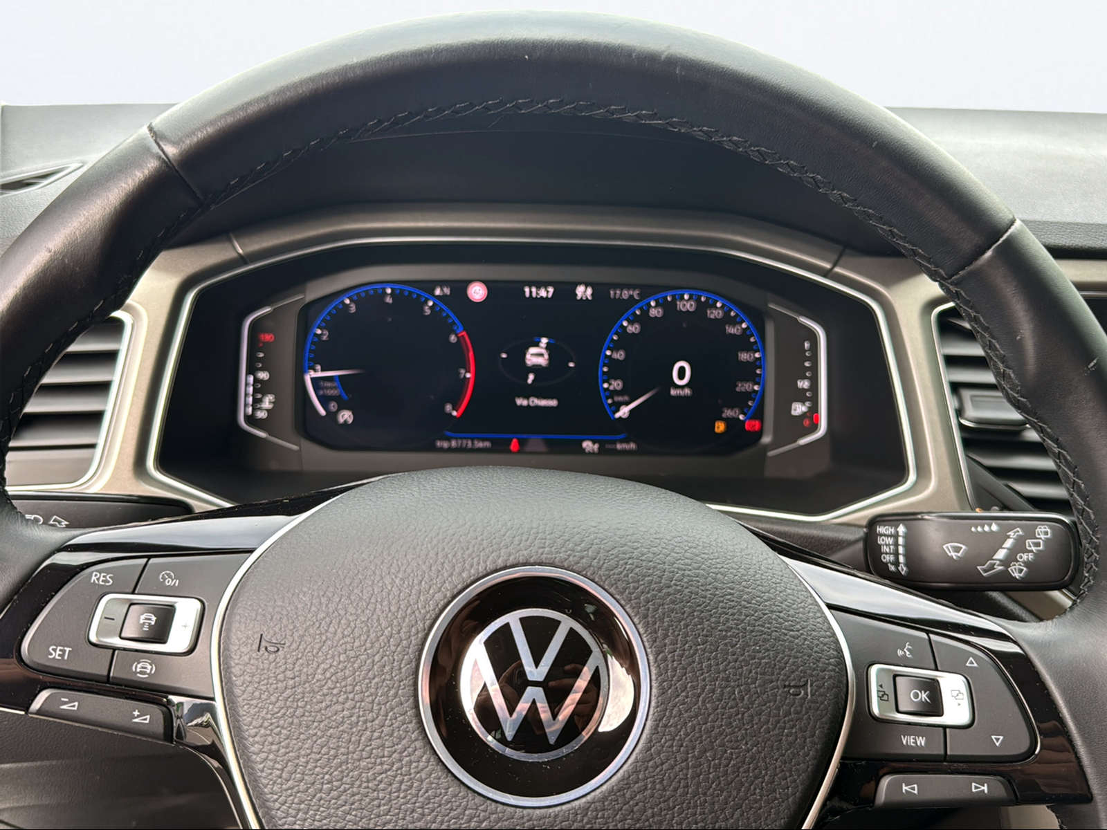 VW T-Roc 1.5 TSI EVO Advance-image-11