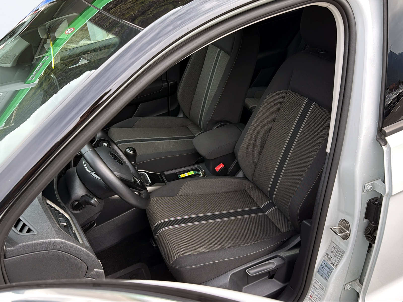 VW T-Roc 1.5 TSI EVO Advance-image-9
