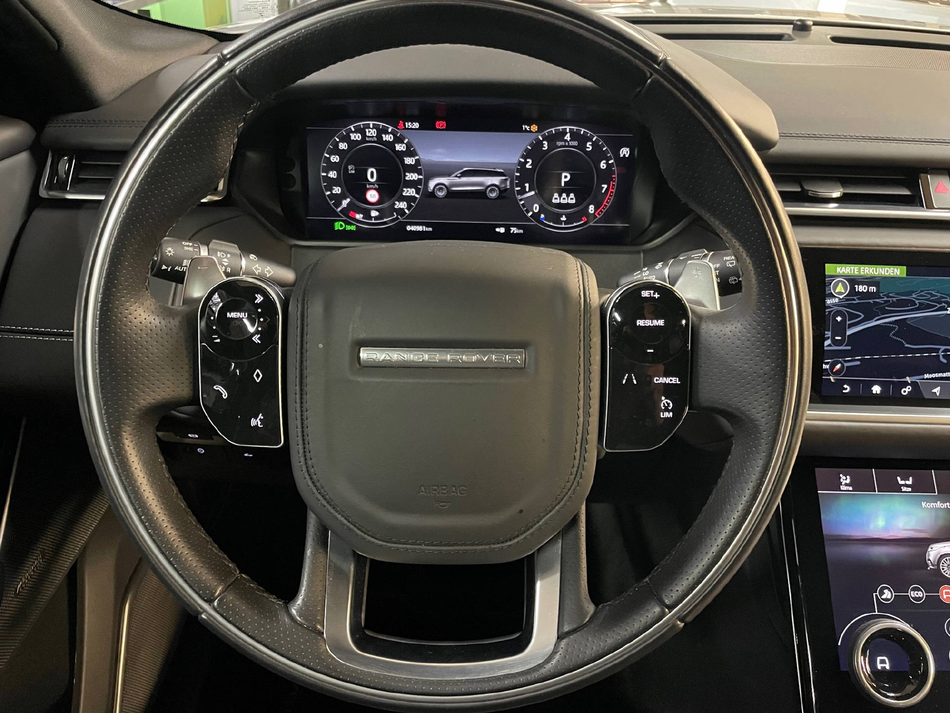 LAND ROVER Range Rover Velar 2.0 T P300 SE-image-6