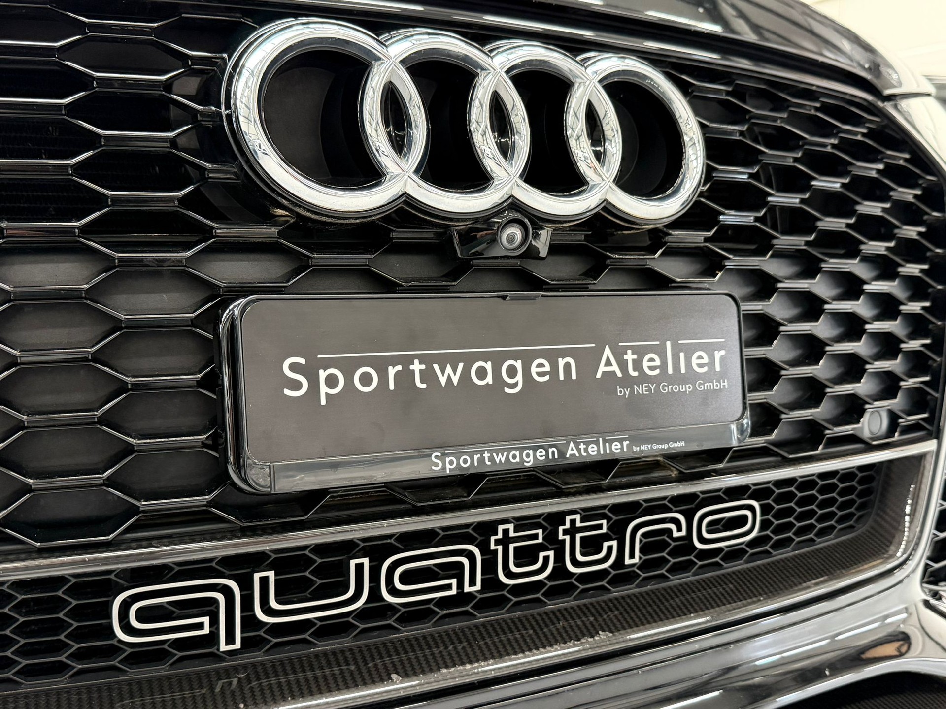 AUDI RS7 Sportback 4.0 TFSI V8 quattro S-tronic-image-12