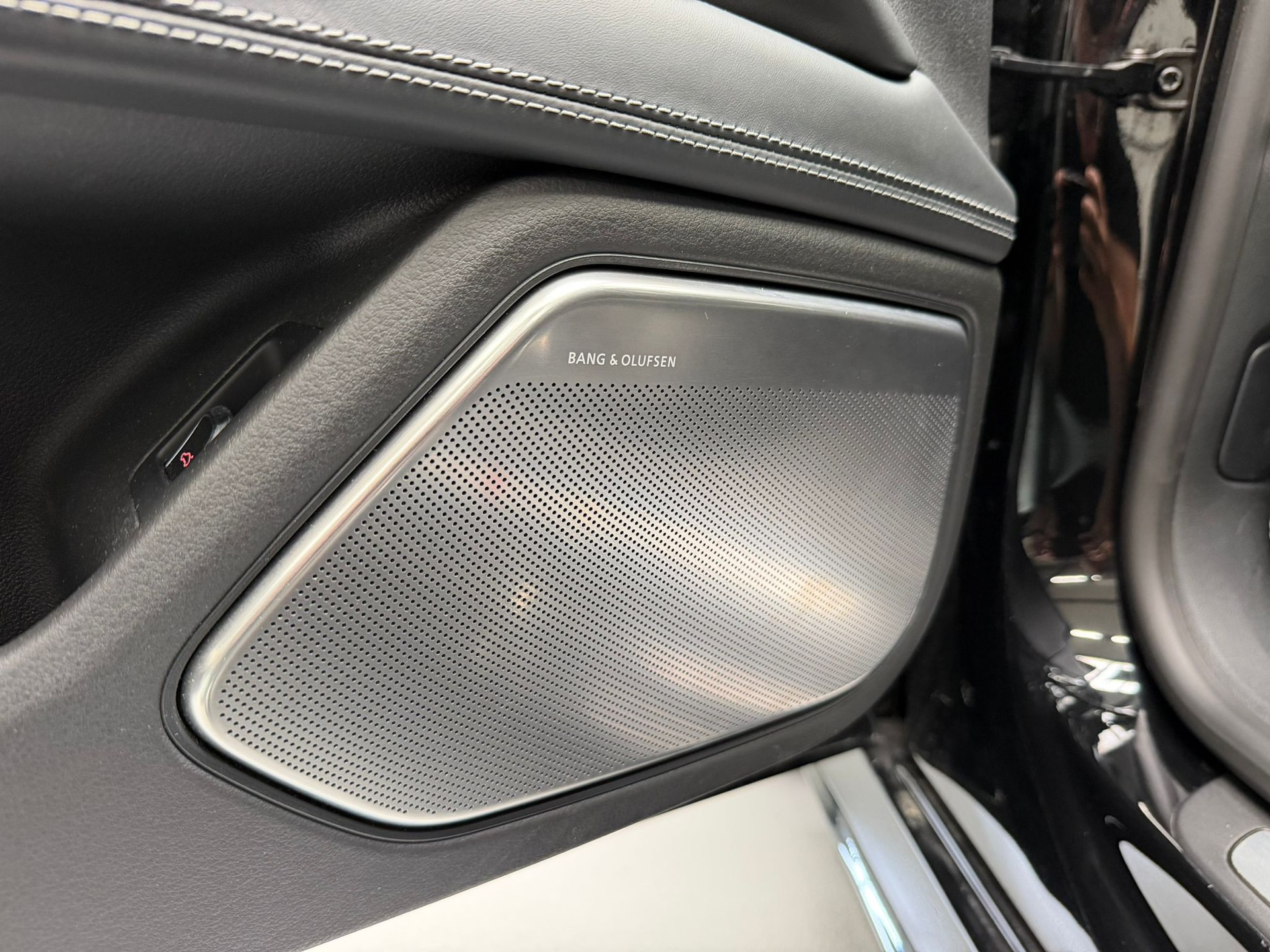 AUDI RS7 Sportback 4.0 TFSI V8 quattro S-tronic-image-23