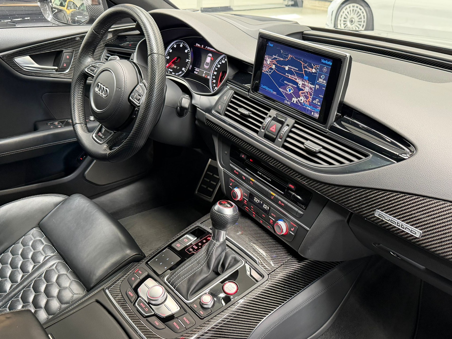 AUDI RS7 Sportback 4.0 TFSI V8 quattro S-tronic-image-29