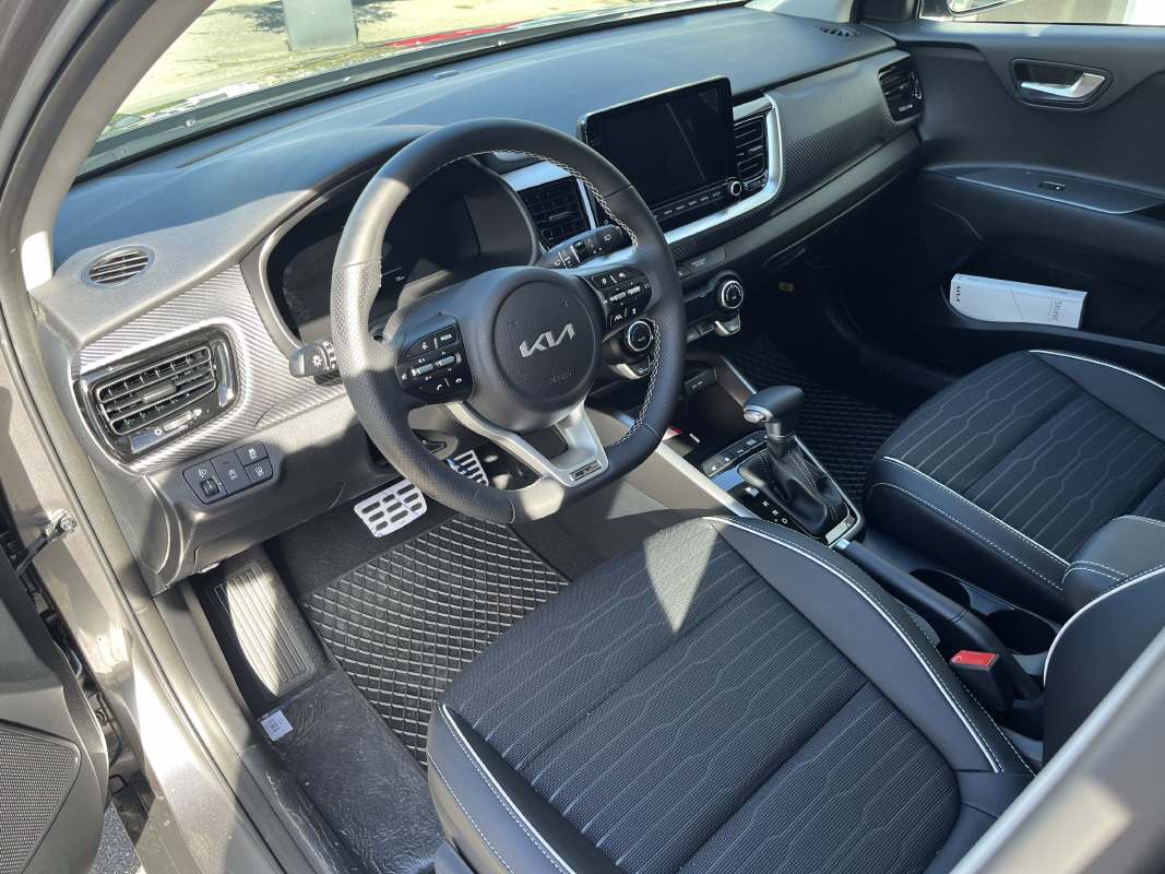 KIA Stonic 1.0 T-GDi GT-Line-image-2