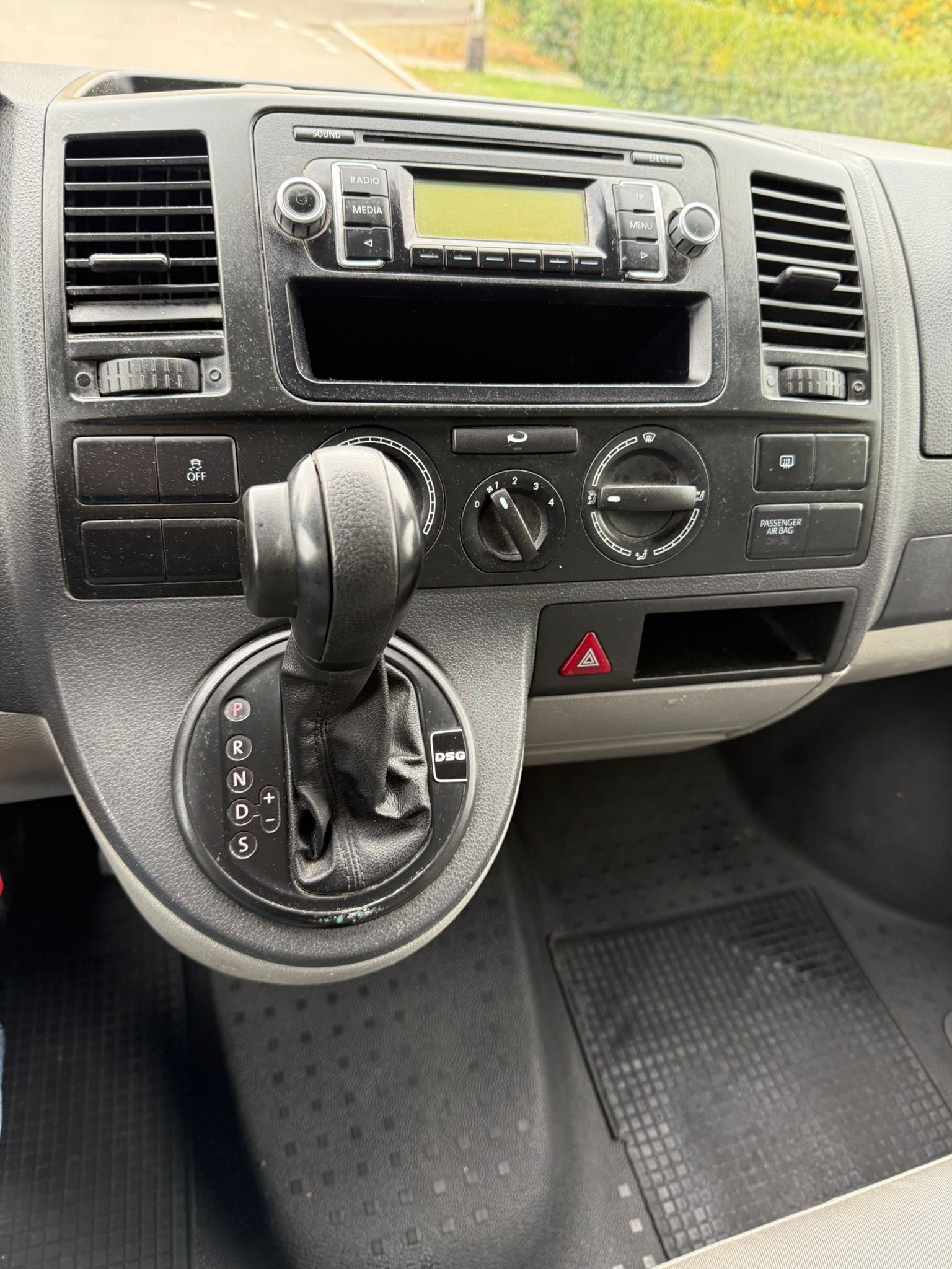 VW T5 2.0 Bi-TDI 4Motion DSG-image-6