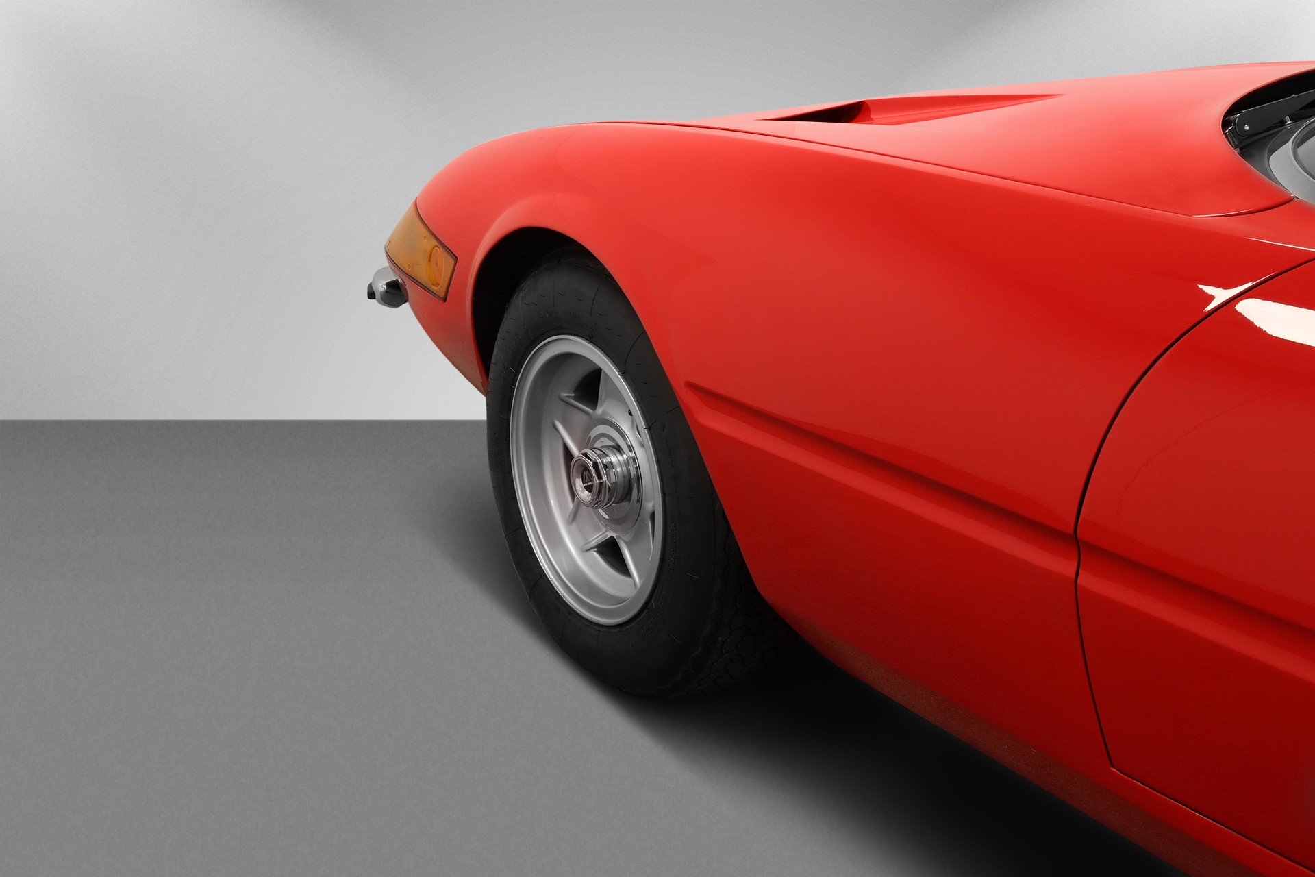 FERRARI 365 GTB/4 Daytona-image-8