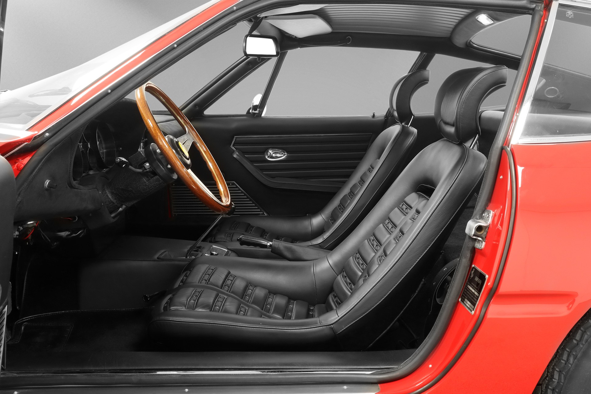 FERRARI 365 GTB/4 Daytona-image-11