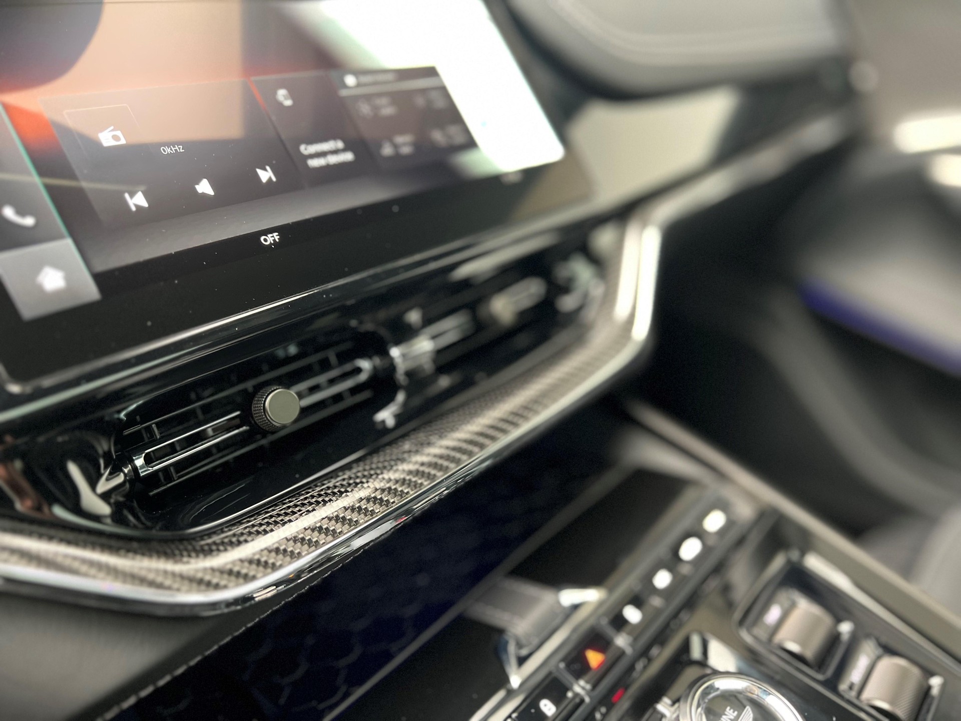 ASTON MARTIN DBX 707 4.0 V8 Bi-Turbo-image-9