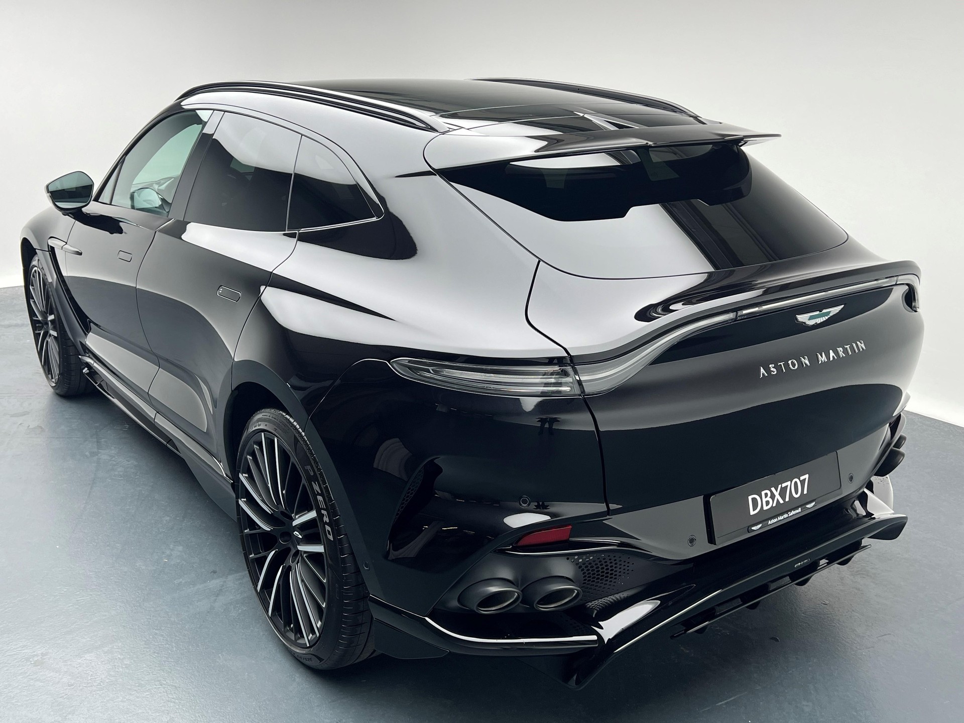 ASTON MARTIN DBX 707 4.0 V8 Bi-Turbo-image-2