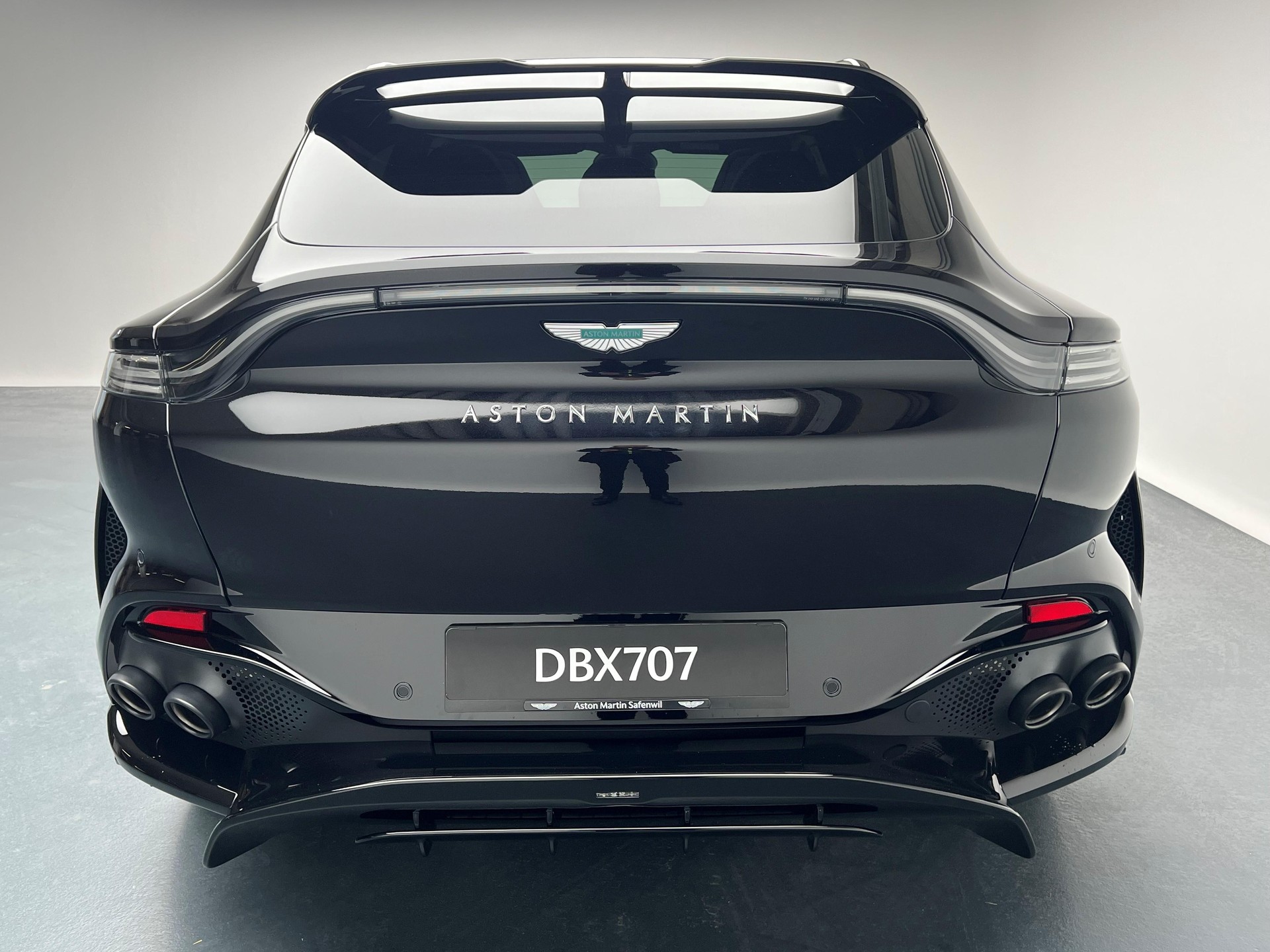 ASTON MARTIN DBX 707 4.0 V8 Bi-Turbo-image-22