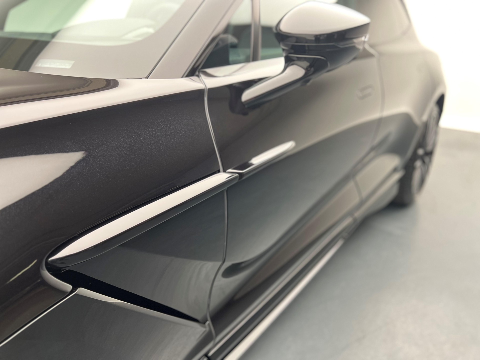 ASTON MARTIN DBX 707 4.0 V8 Bi-Turbo-image-20